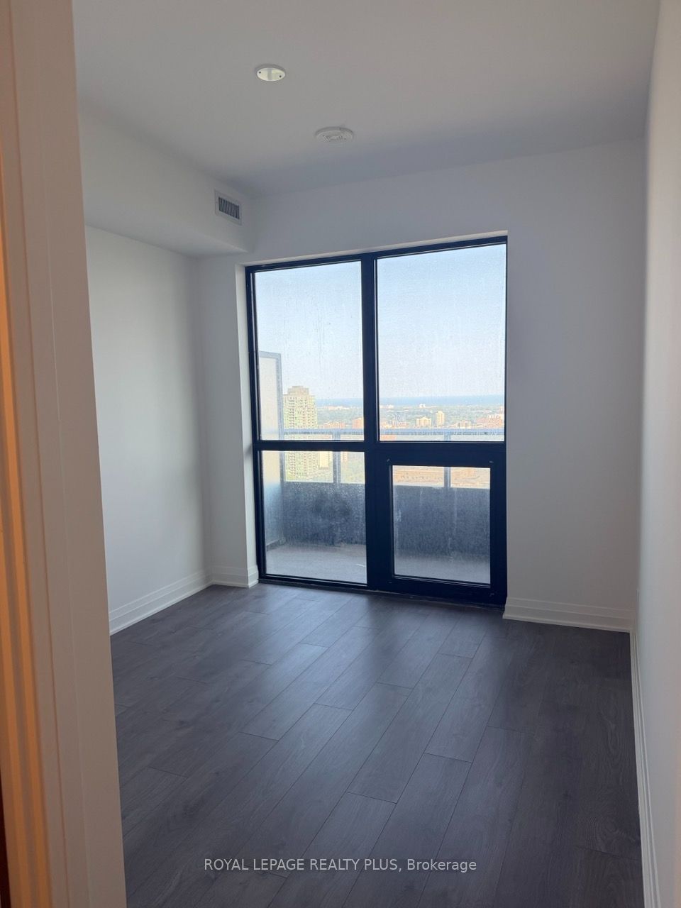 4015 The Exchange Drive 2704, Mississauga, ON L5B 0N9 photo 5