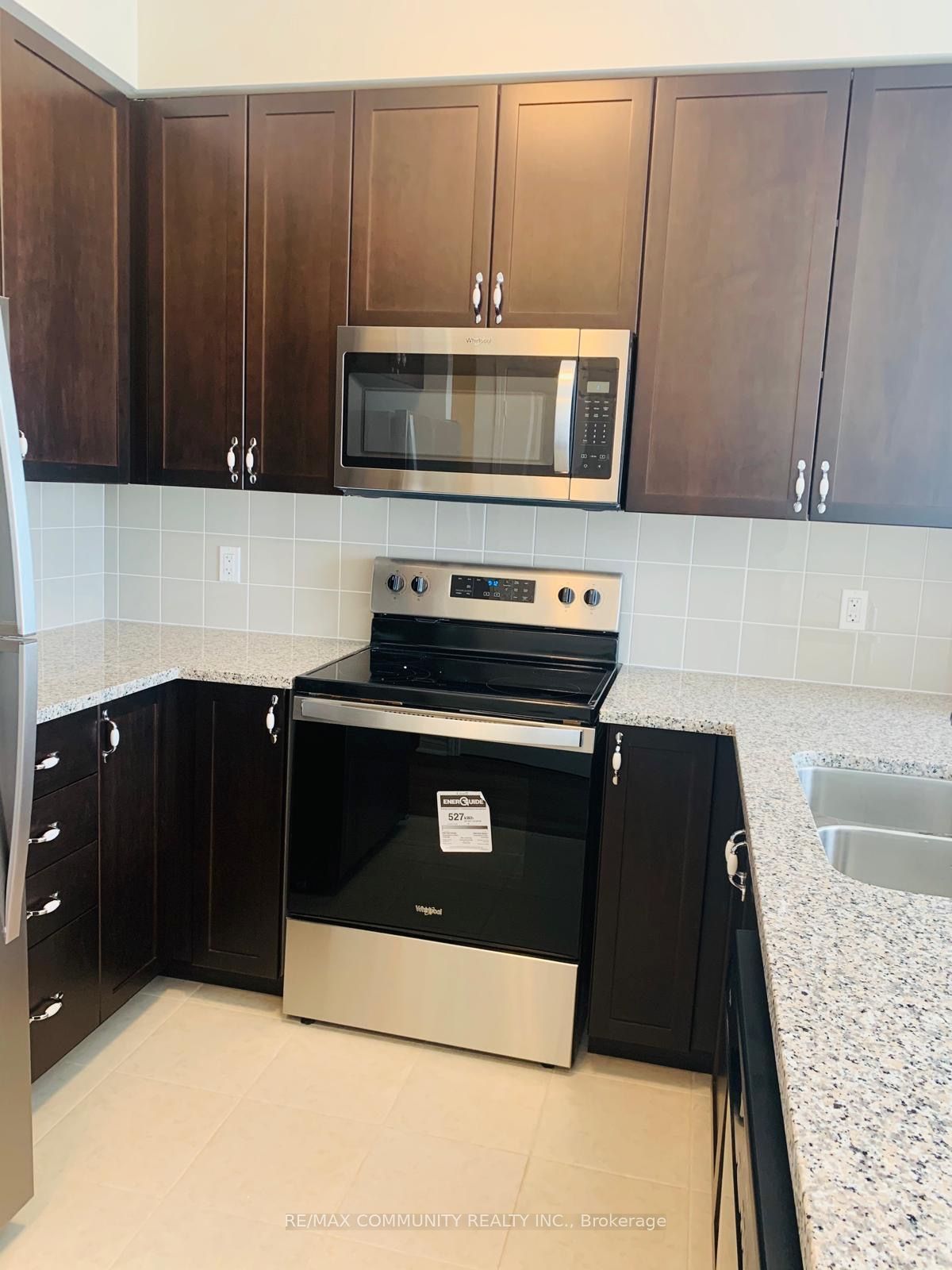 349 Rathburn Road 1806, Mississauga, ON L5B 0G9 photo 4