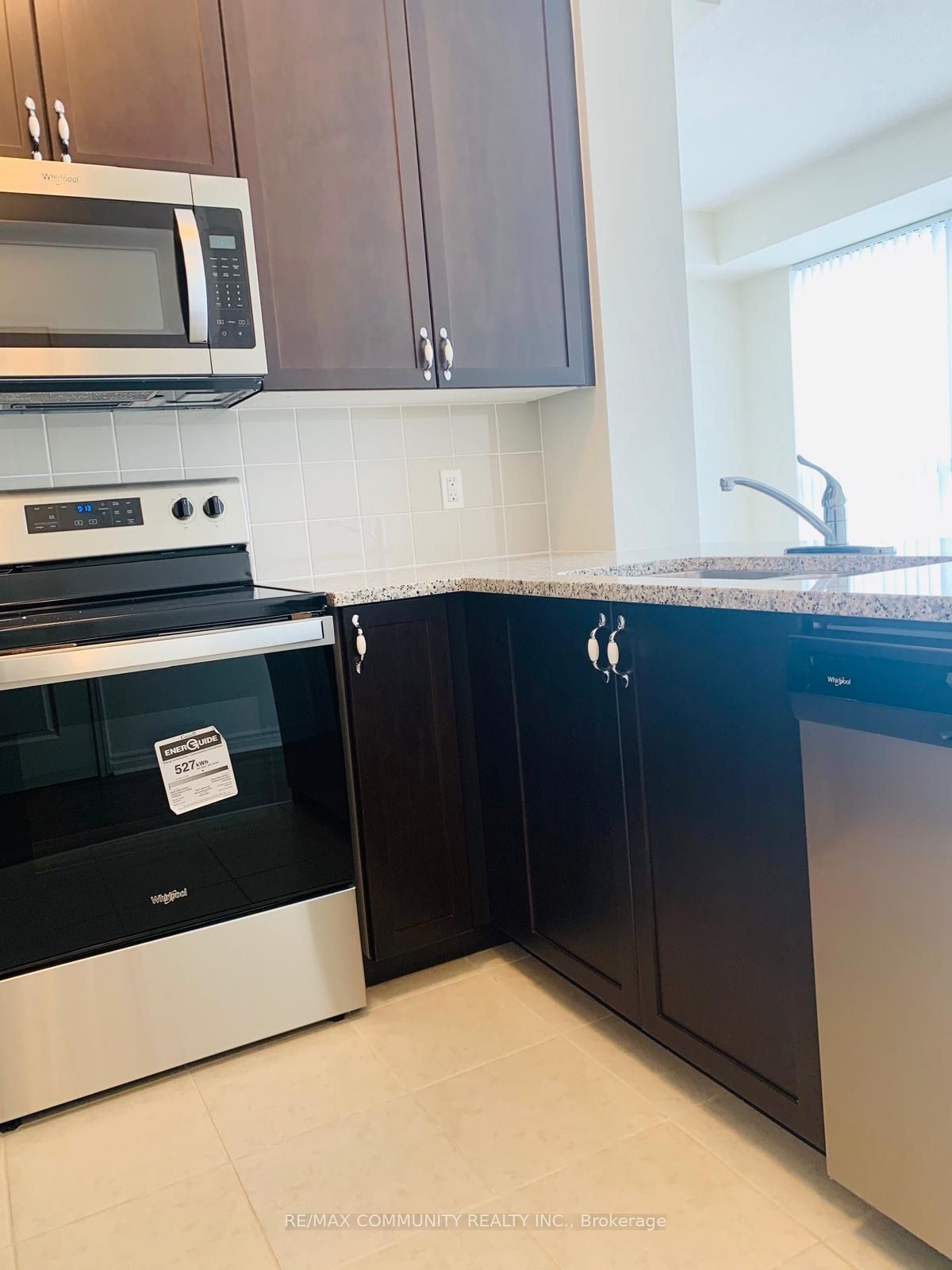 349 Rathburn Road 1806, Mississauga, ON L5B 0G9 photo 5