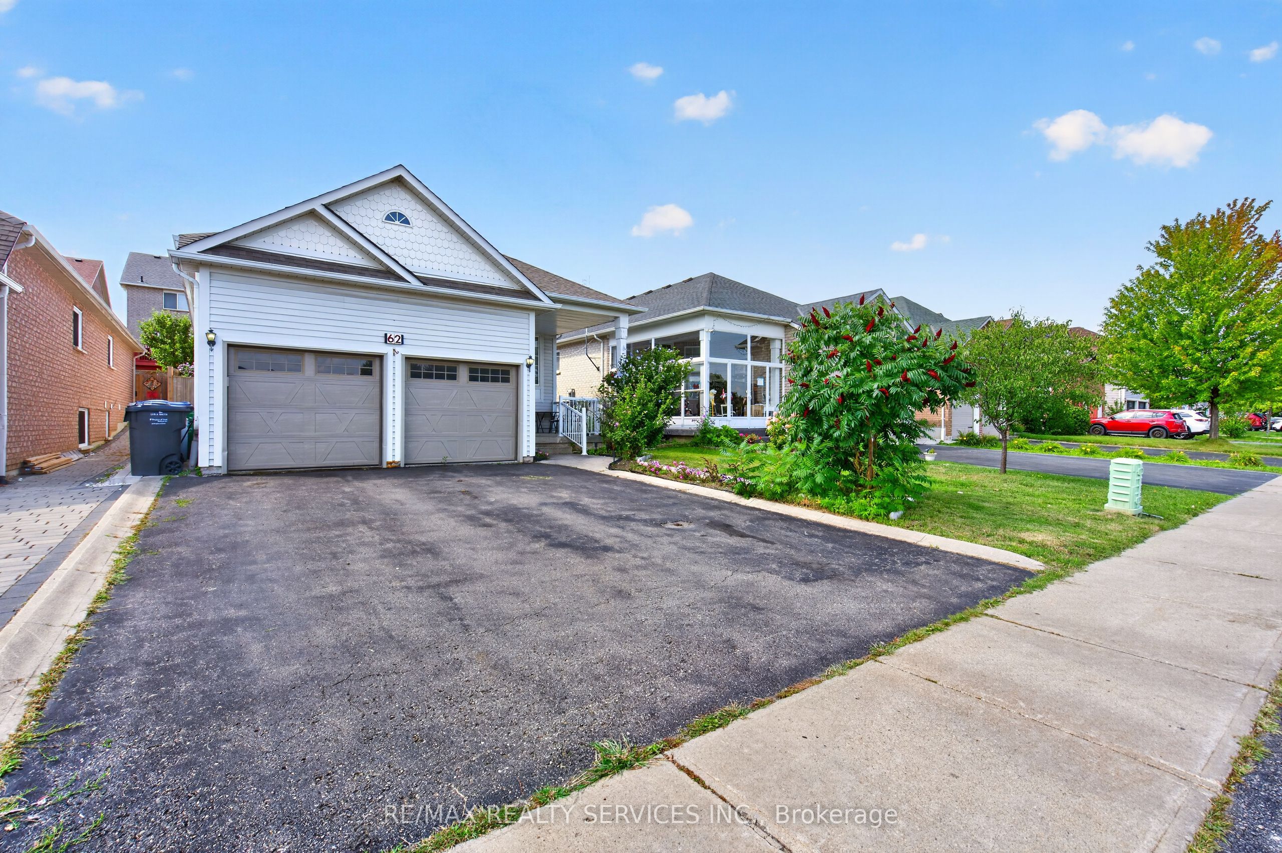 62 Fletchers Creek Boulevard, Brampton, ON L6X 4T1 photo 3