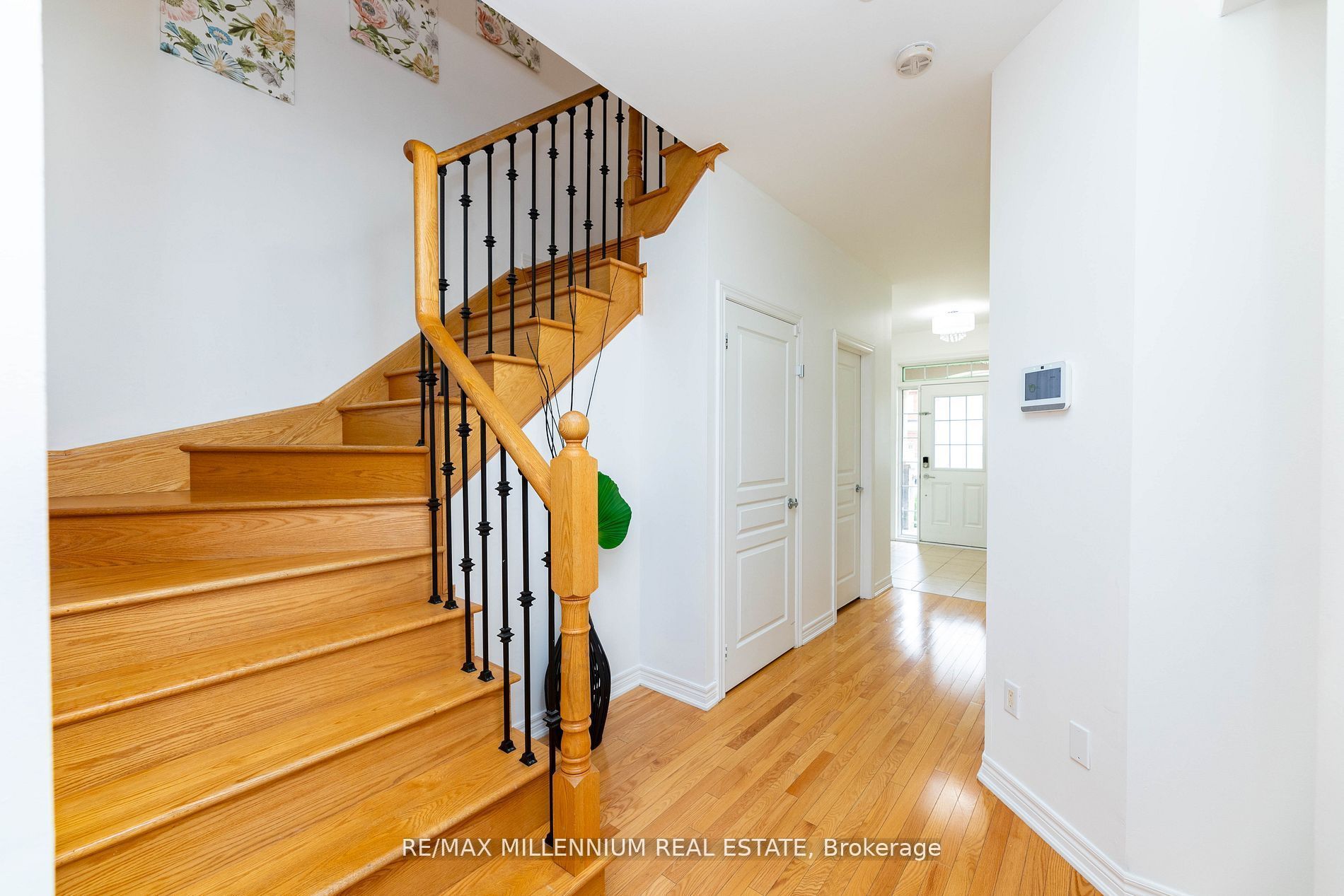 9 Pendulum Circle, Brampton, ON L6R 3N5 photo 3