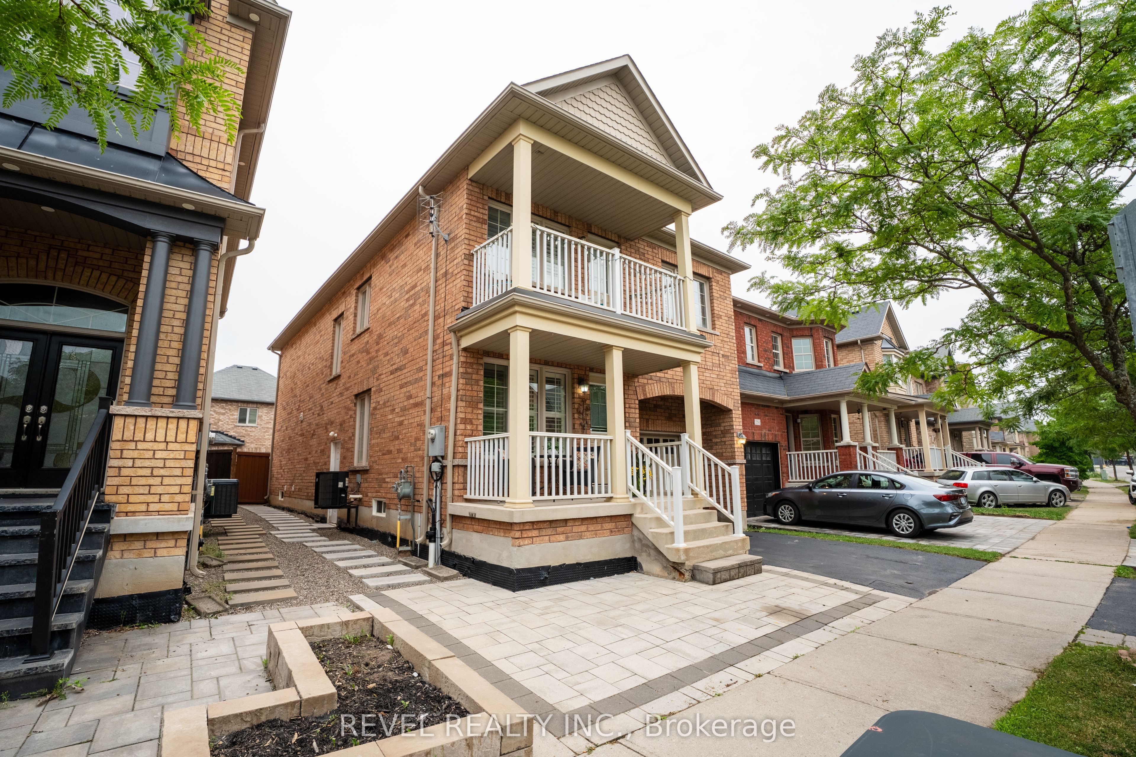 256 Giddings Crescent, Milton, ON L9T 7A7 photo 2