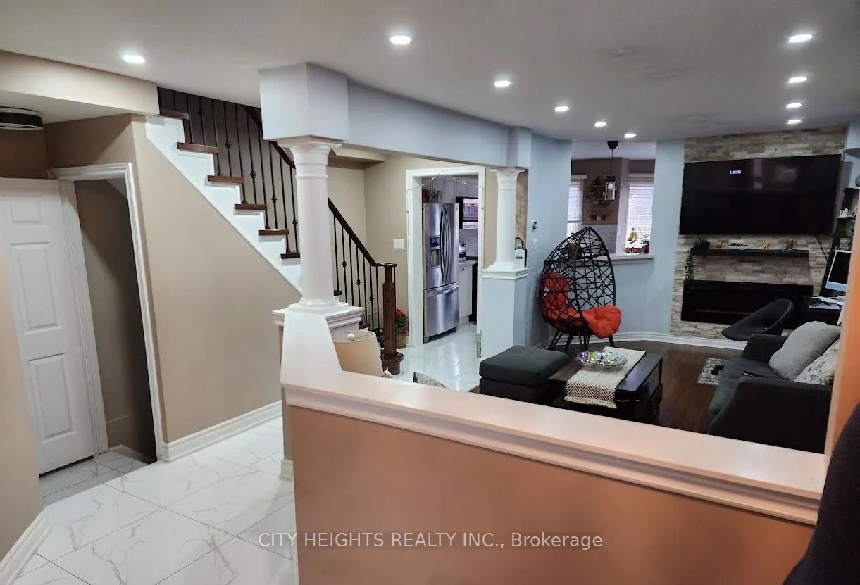 3653 Partition Road, Mississauga, ON L5N 8P4 photo 5