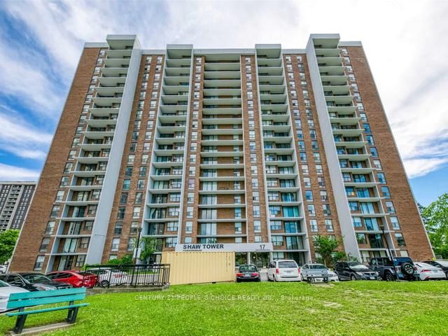17 Knightsbridge Road 1205, Brampton, ON L6T 3X9