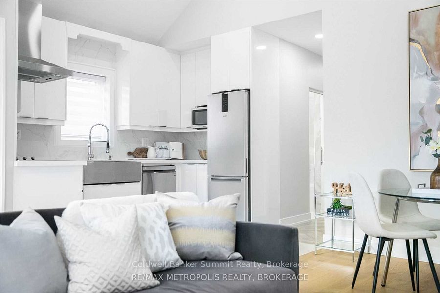 44 Ypres Road, Toronto, ON M6M 1N9 photo 4