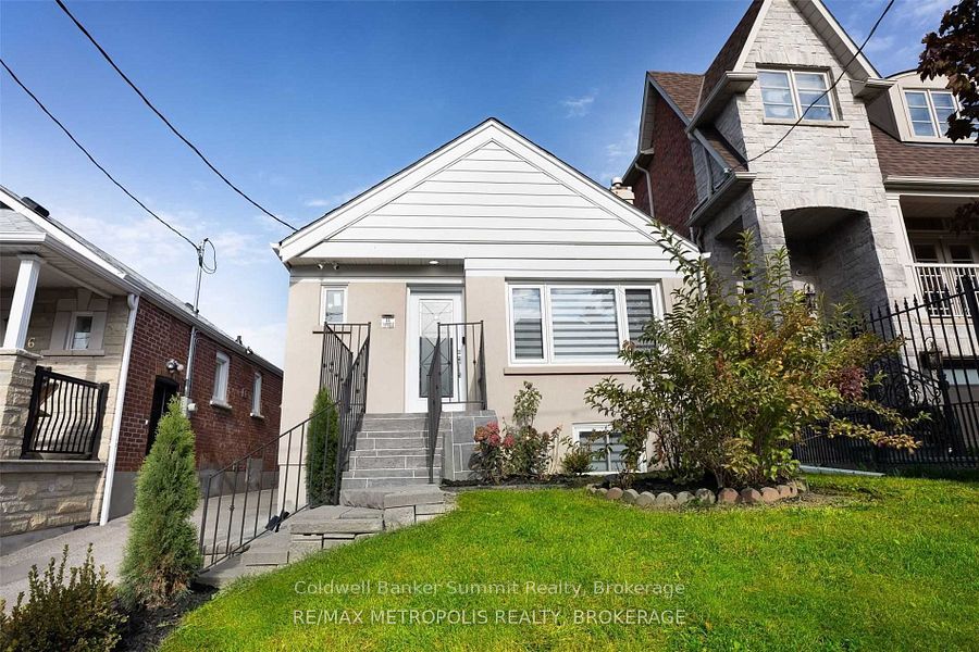 44 Ypres Road, Toronto, ON M6M 1N9