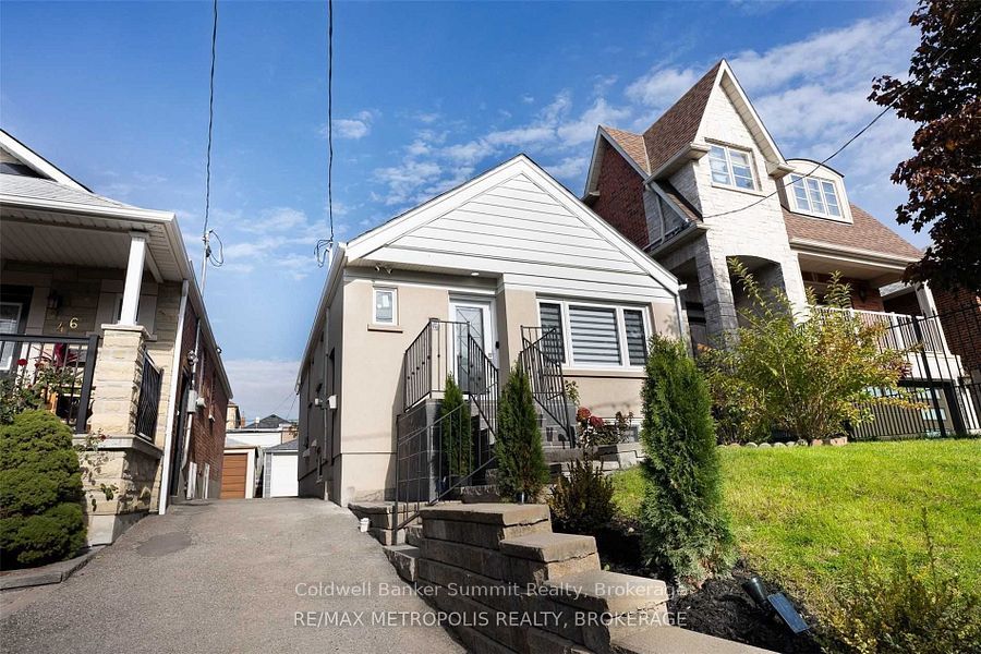 44 Ypres Road, Toronto, ON M6M 1N9 photo 2