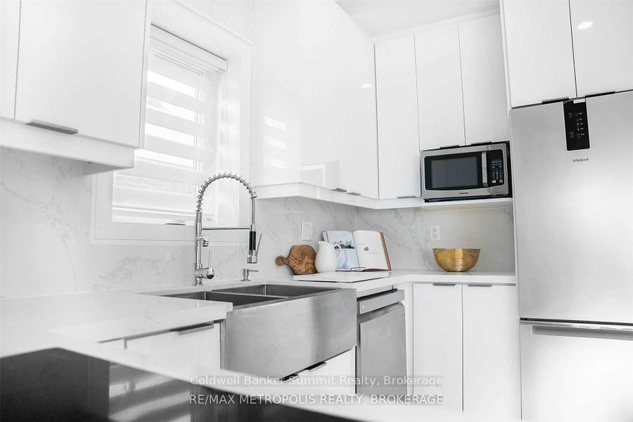 44 Ypres Road, Toronto, ON M6M 1N9 photo 5