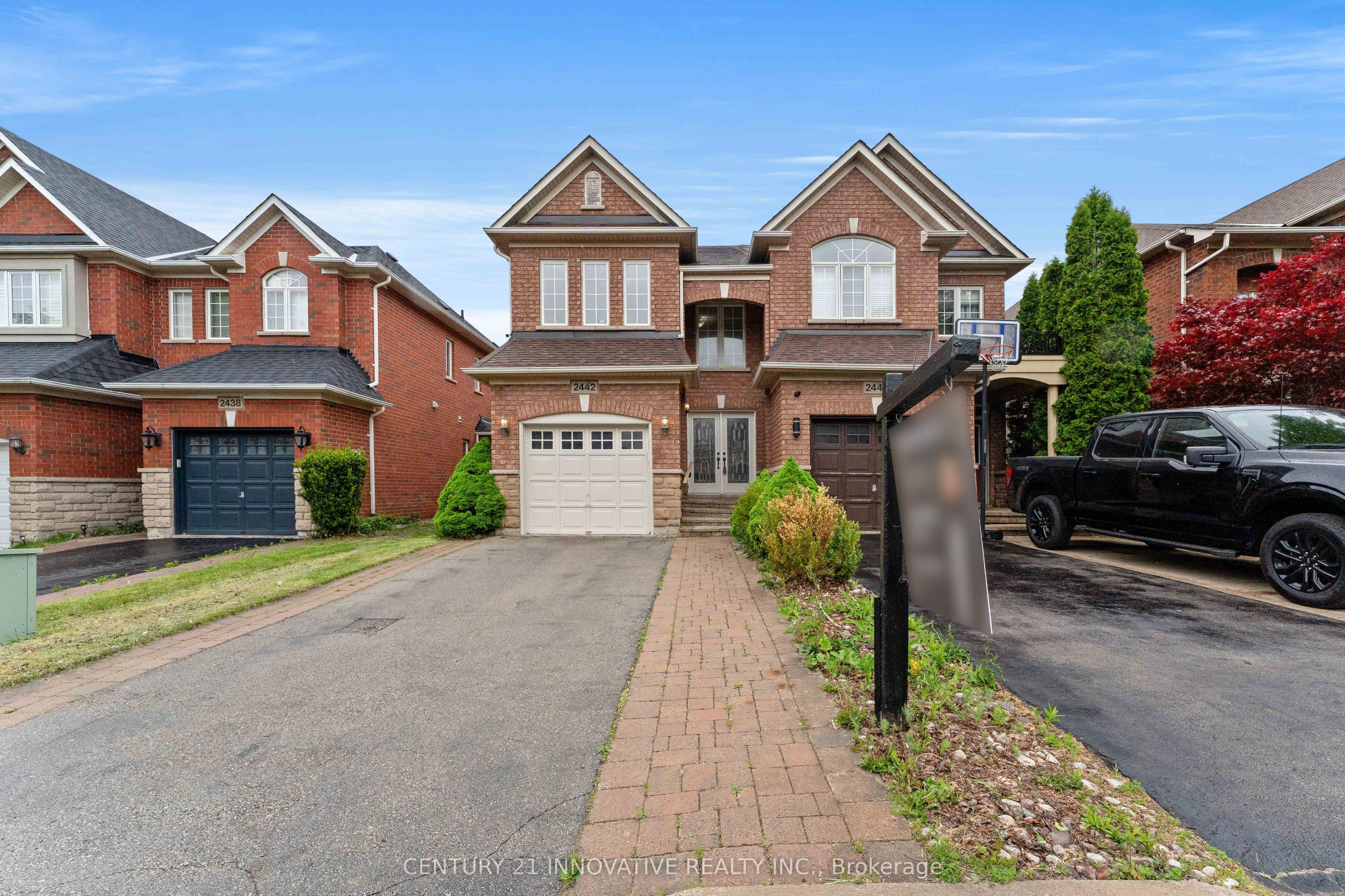2442 Felhaber Crescent, Oakville, ON L6H 7N8