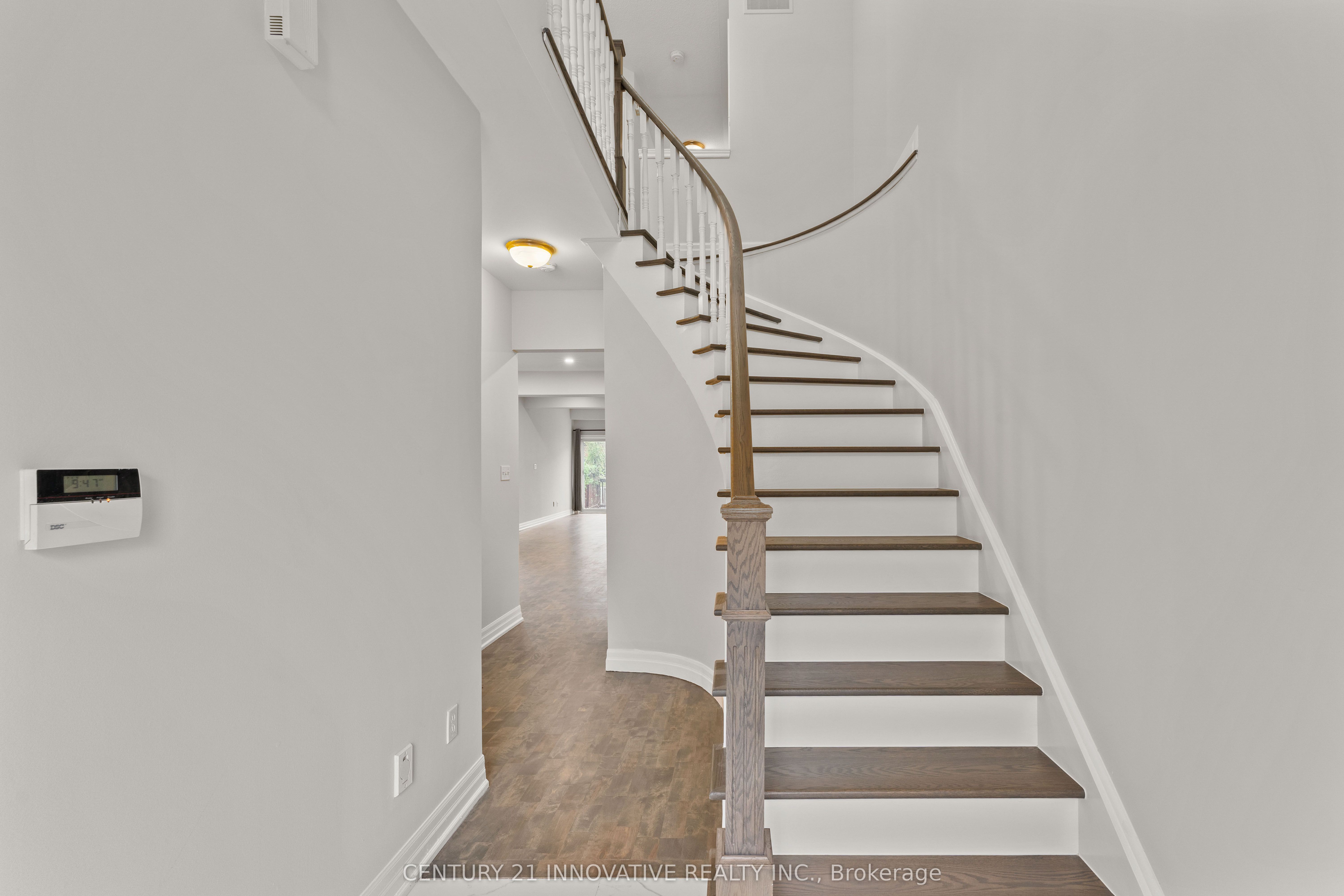 2442 Felhaber Crescent, Oakville, ON L6H 7N8 photo 3