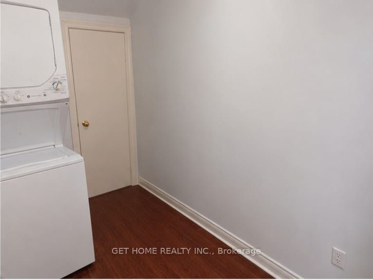 26 Crocker Drive Lower, Brampton, ON L6P 1M8 photo 2