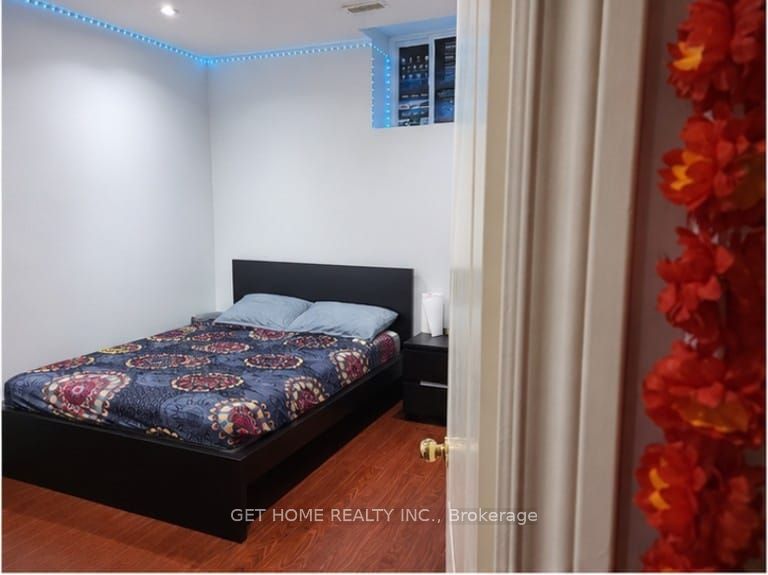 26 Crocker Drive Lower, Brampton, ON L6P 1M8 photo 4