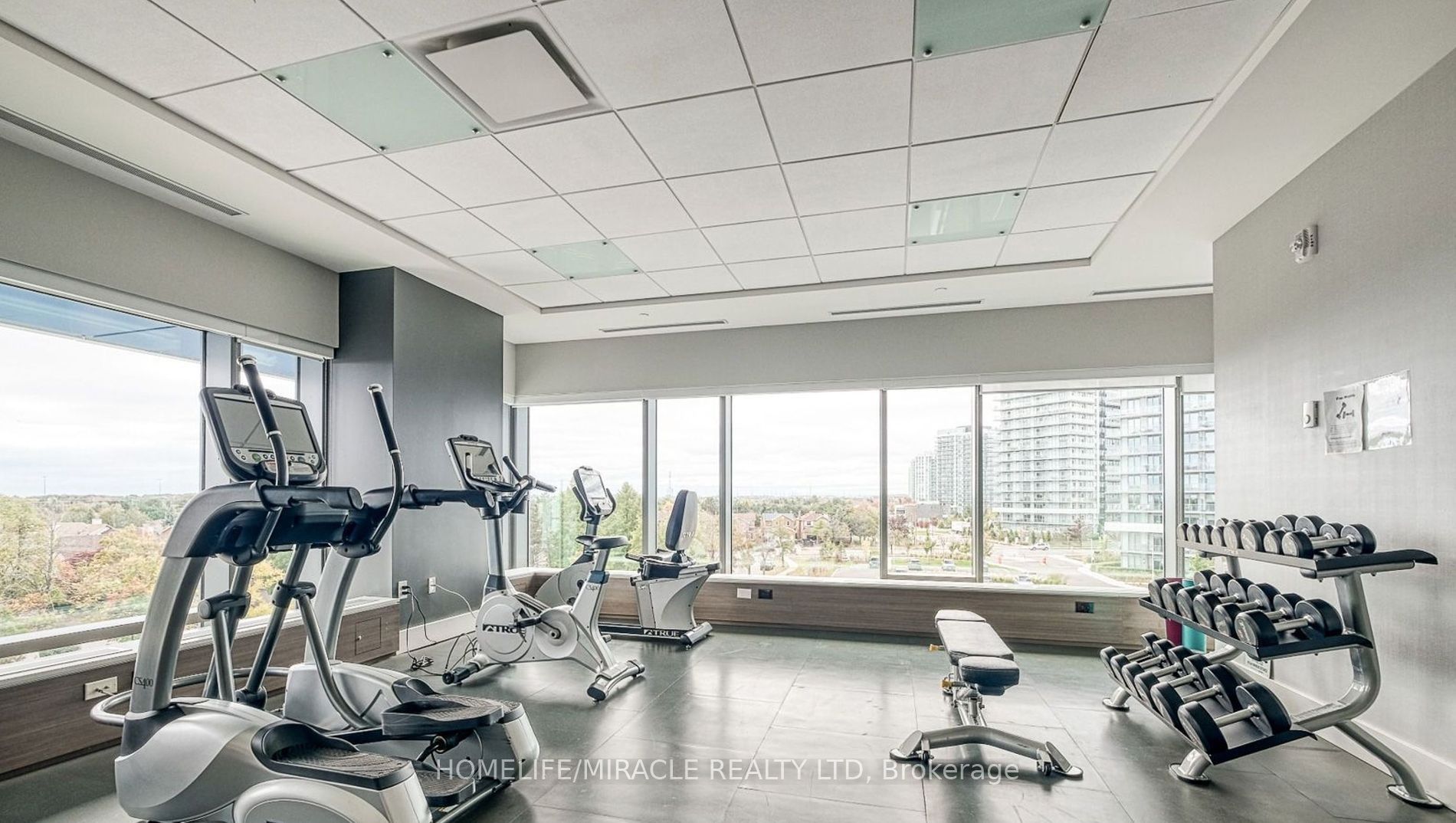 2560 Eglinton Avenue 303, Mississauga, ON L5M 0Y3 photo 3