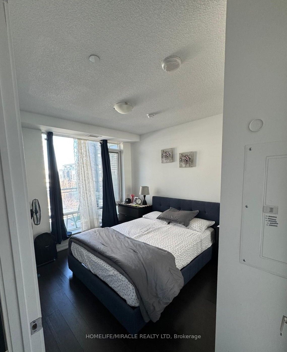 2560 Eglinton Avenue 303, Mississauga, ON L5M 0Y3 photo 5