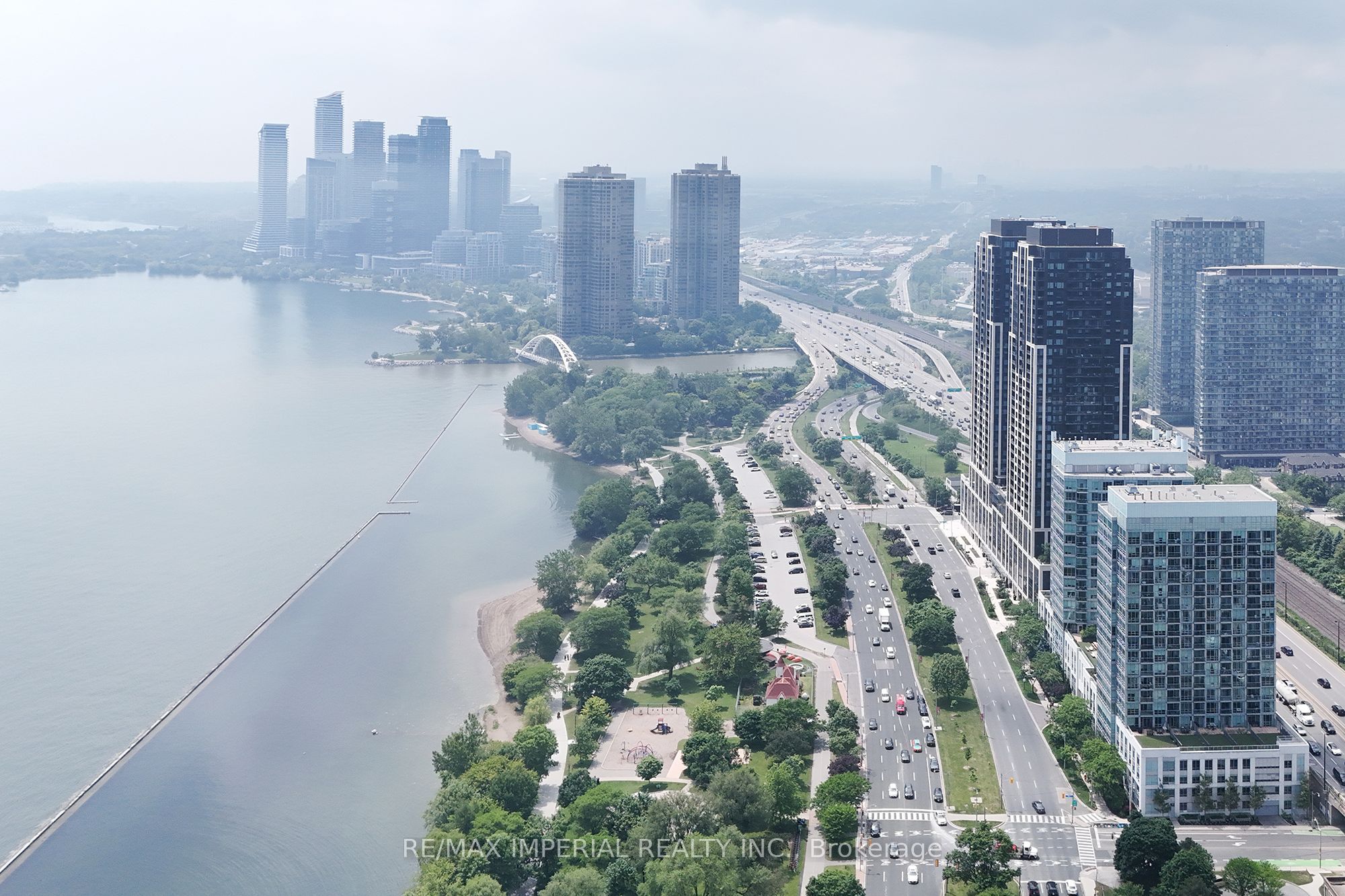1926 Lakeshore Boulevard W 1607, Toronto, ON M6S 1A1 photo 3