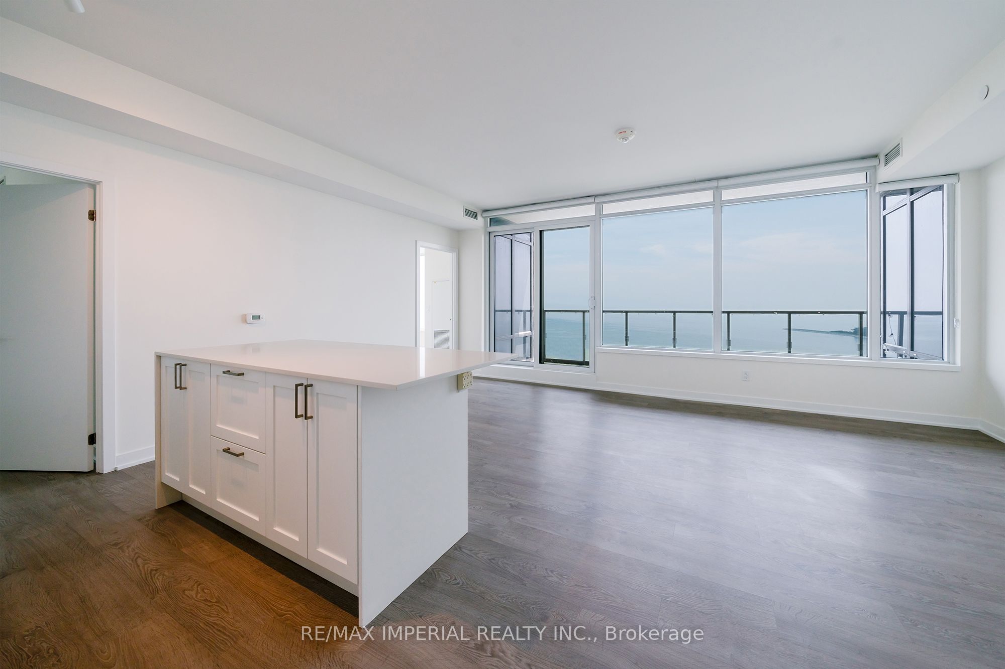 1926 Lakeshore Boulevard W 1607, Toronto, ON M6S 1A1 photo 4