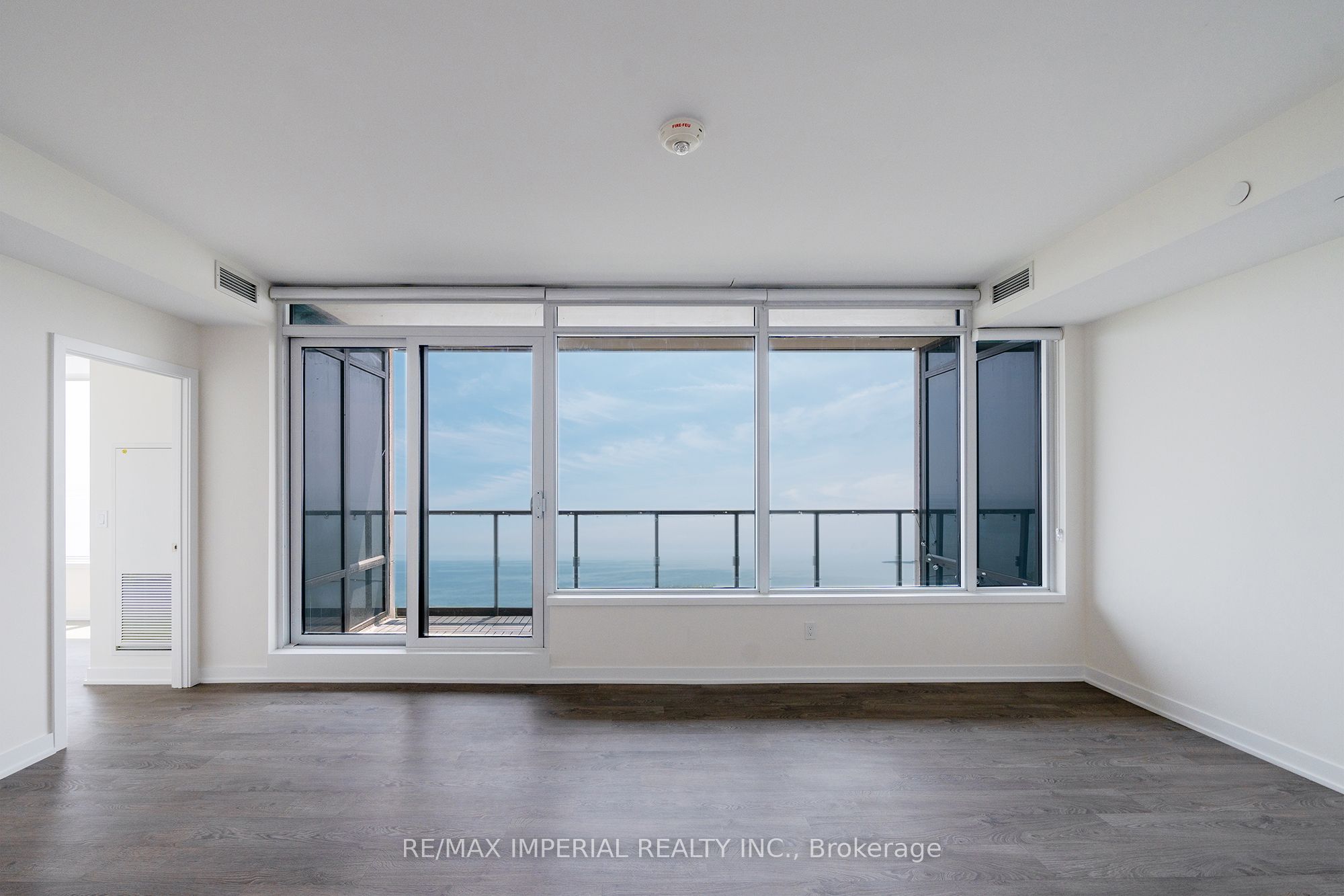 1926 Lakeshore Boulevard W 1607, Toronto, ON M6S 1A1 photo 5