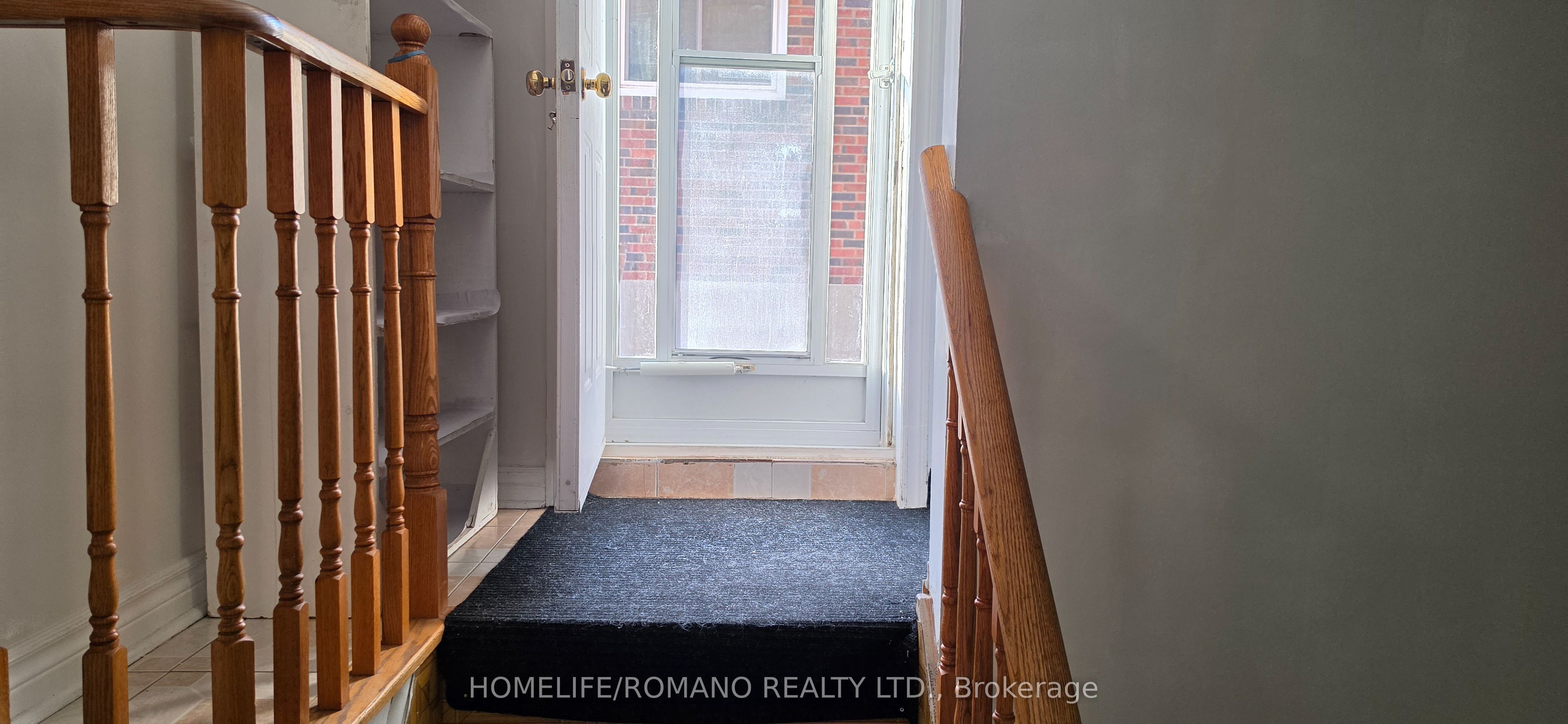 1 Claybrooke Street, Toronto, ON M6M 3P6 photo 2