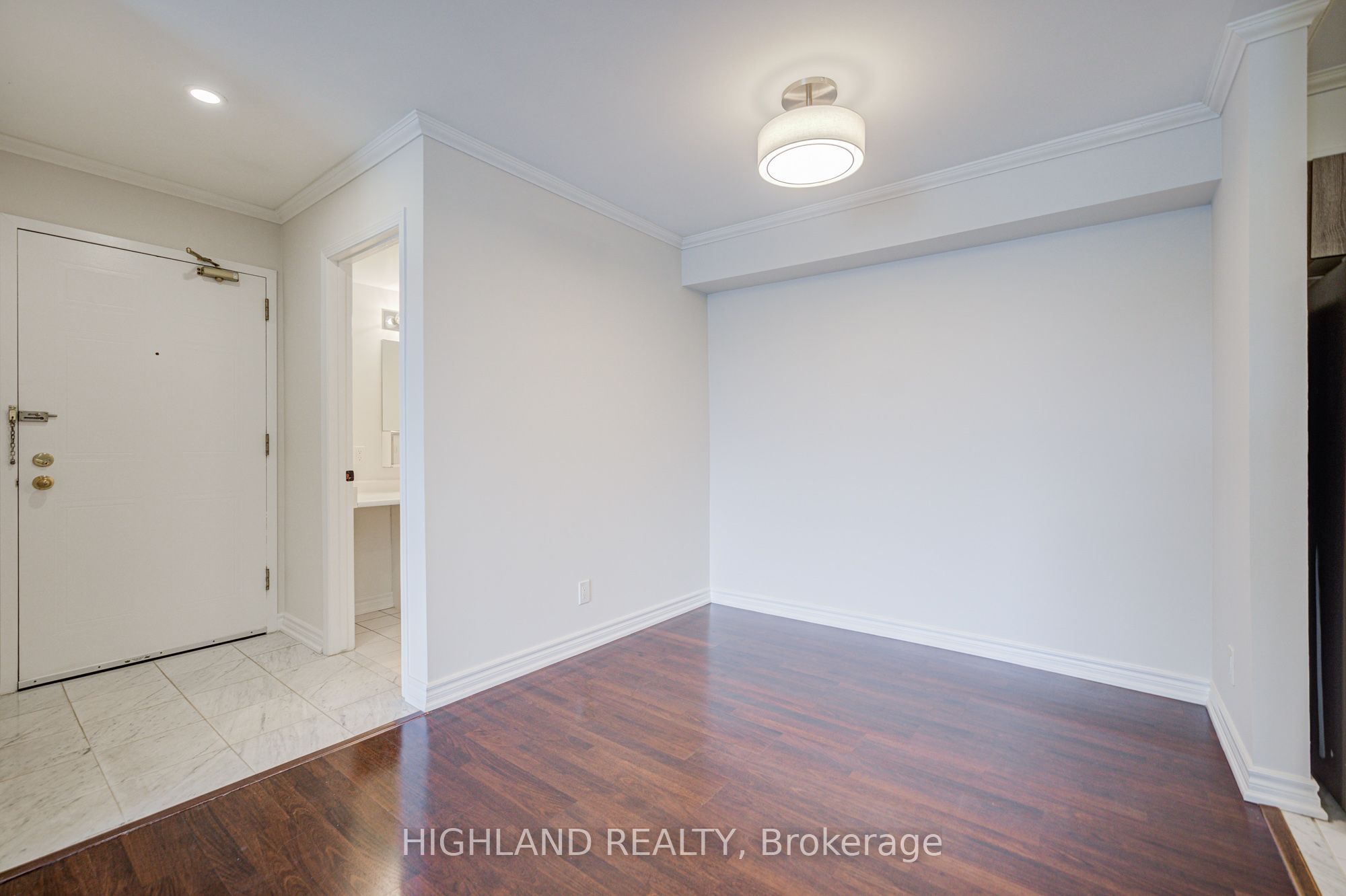 95 Trailwood Drive 1033, Mississauga, ON L4Z 3L2 photo 2