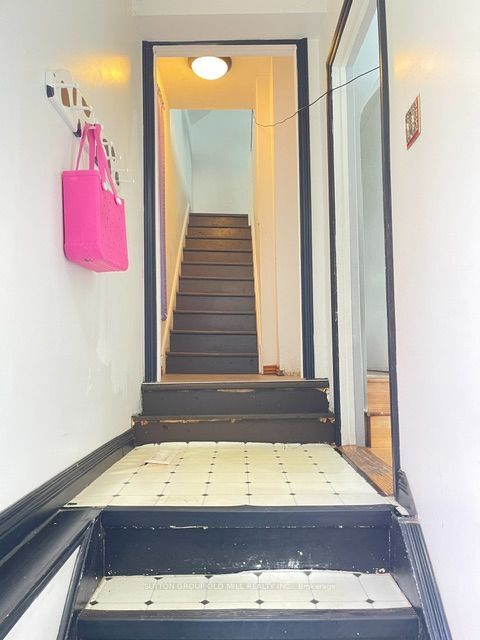 19 Cardell Avenue, Toronto, ON M9N 1S4 photo 5