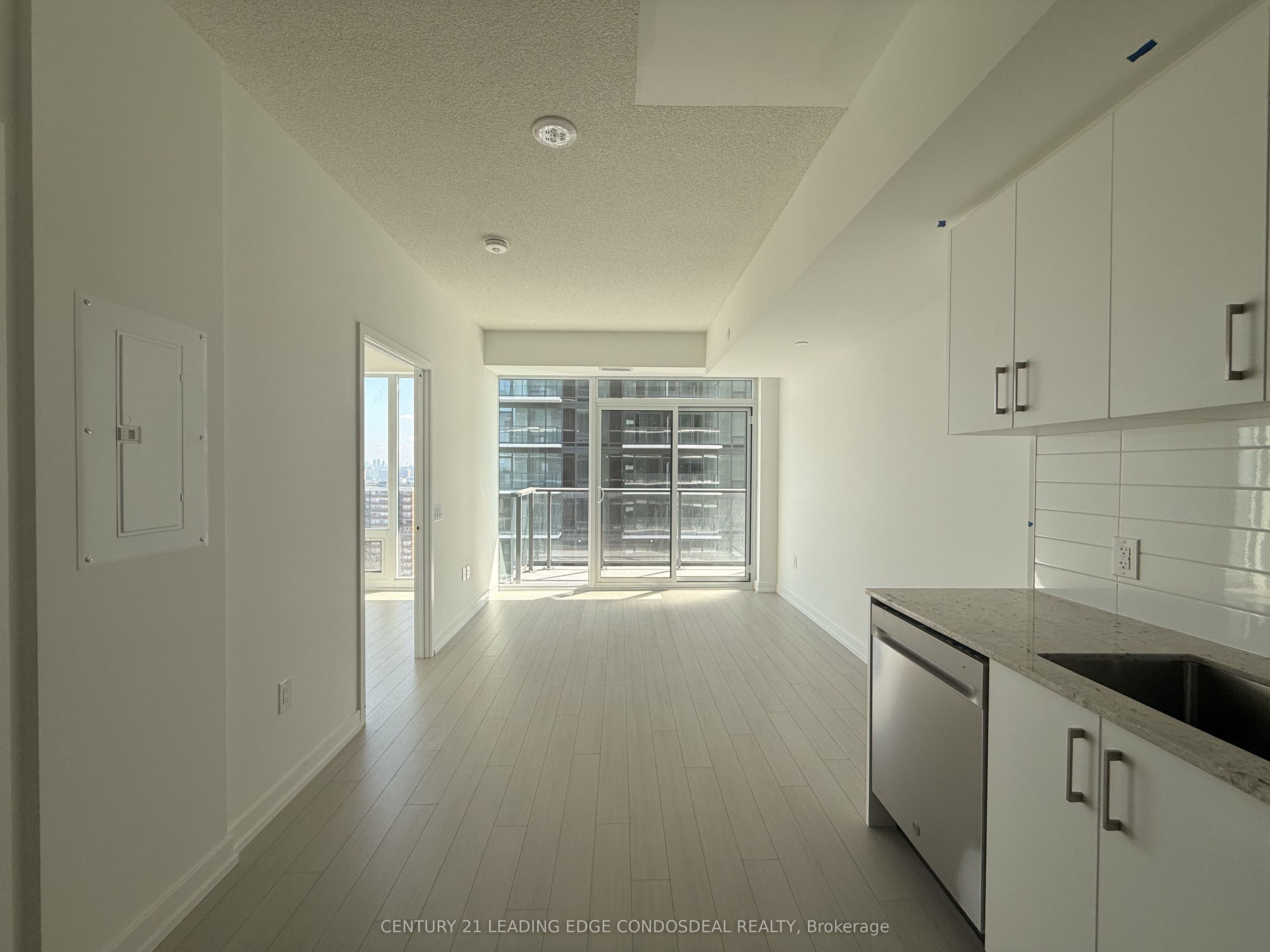 4010 Eglinton Avenue W 1605, Toronto, ON M9A 0G5 photo 3