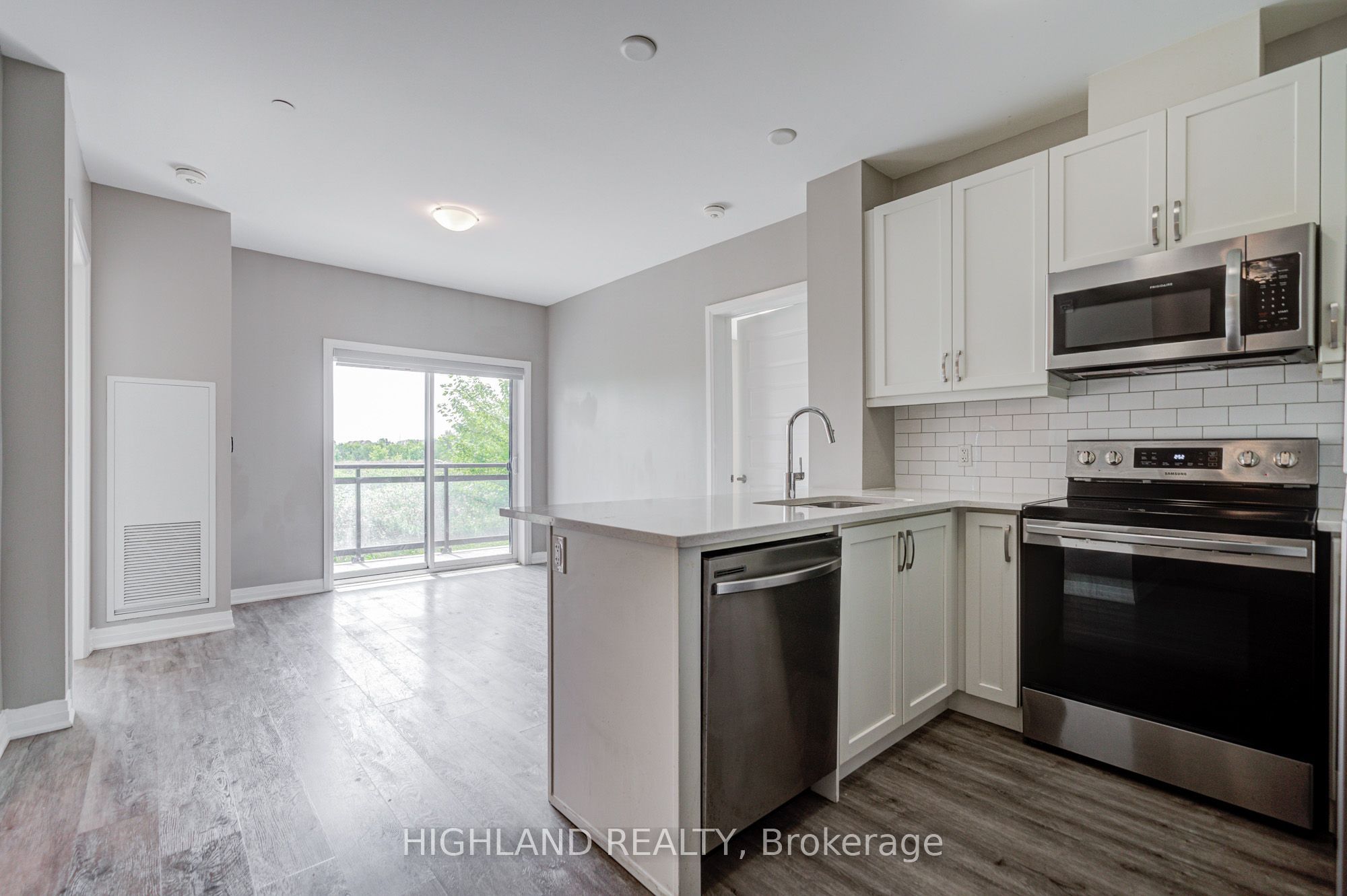 102 Grovewood Common 129, Oakville, ON L6H 0X2 photo 3