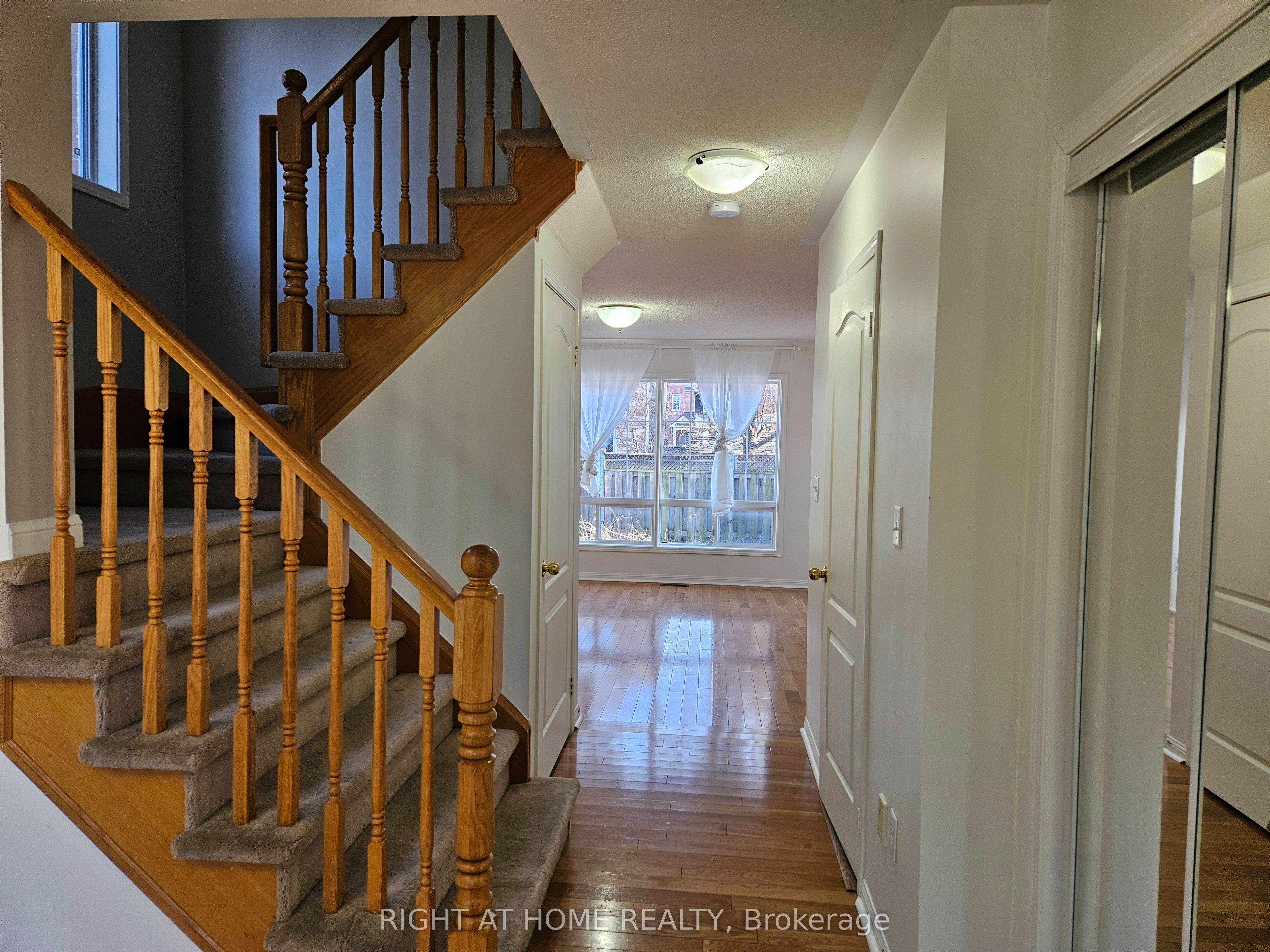 1020 Yates Drive, Milton, ON L9T 6A6 photo 5
