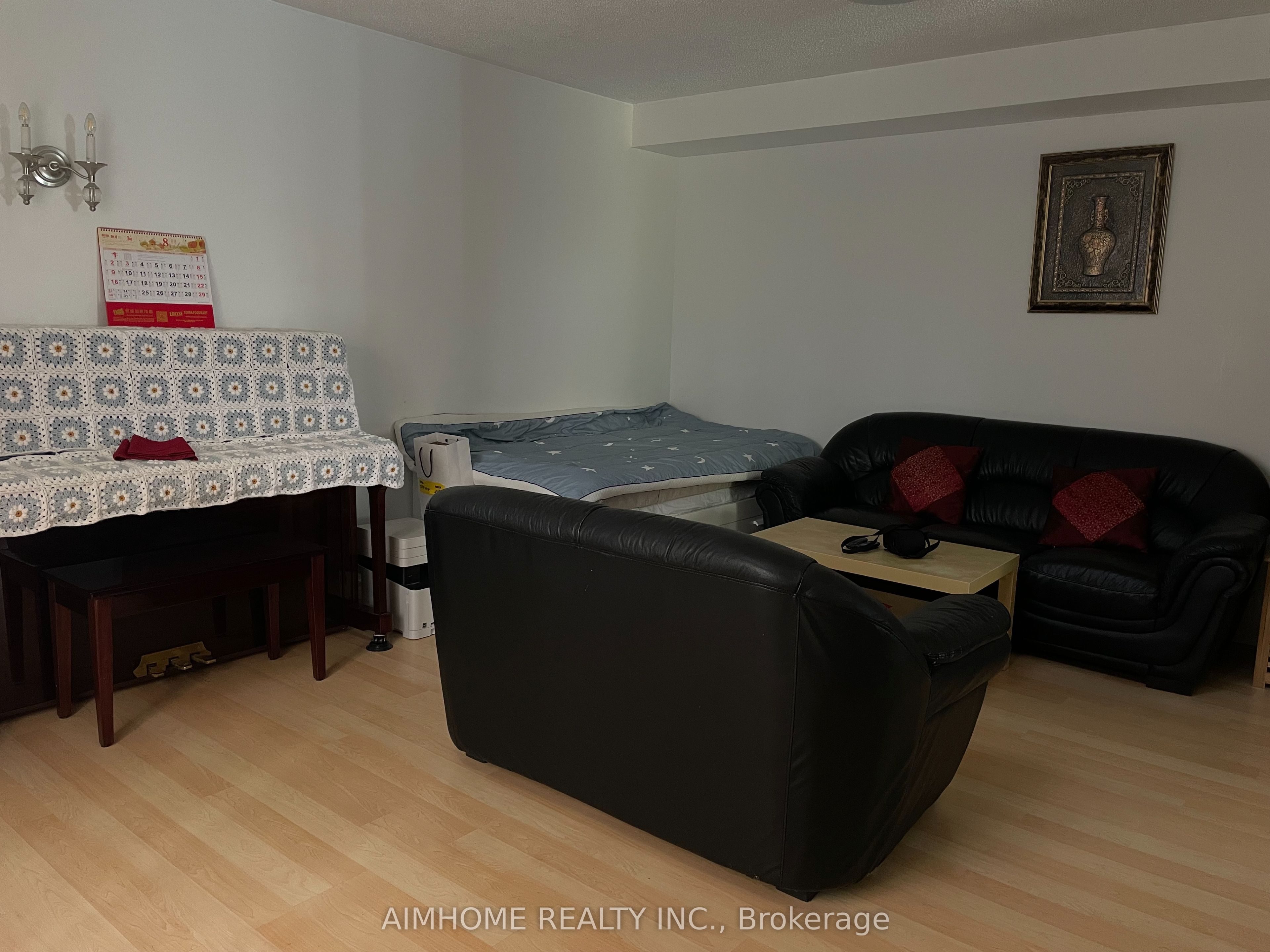 6928 Glory Court, Mississauga, ON L5N 7E1 photo 4