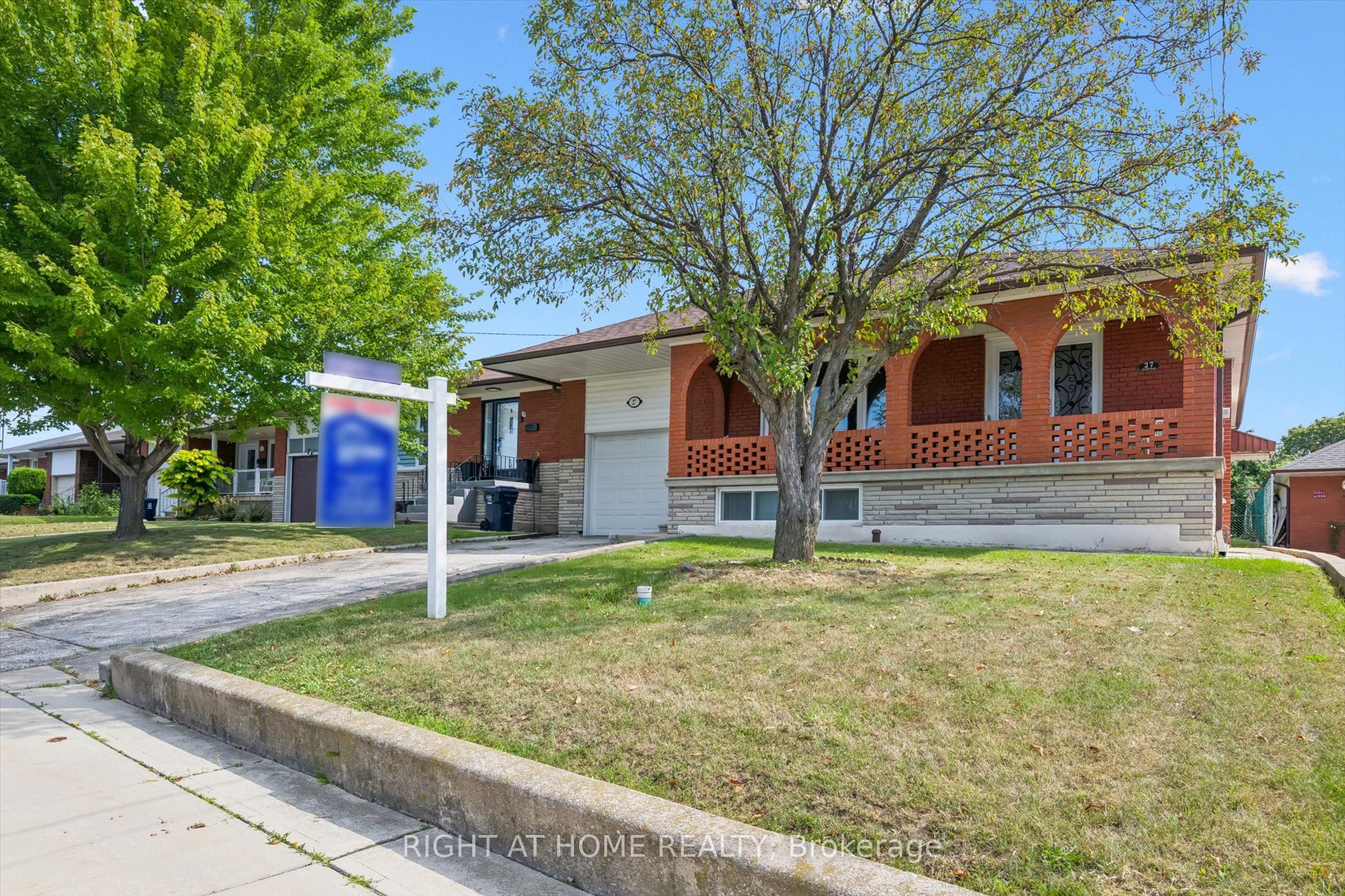 27 Jocada Road, Toronto, ON M6L 2J4 photo 3