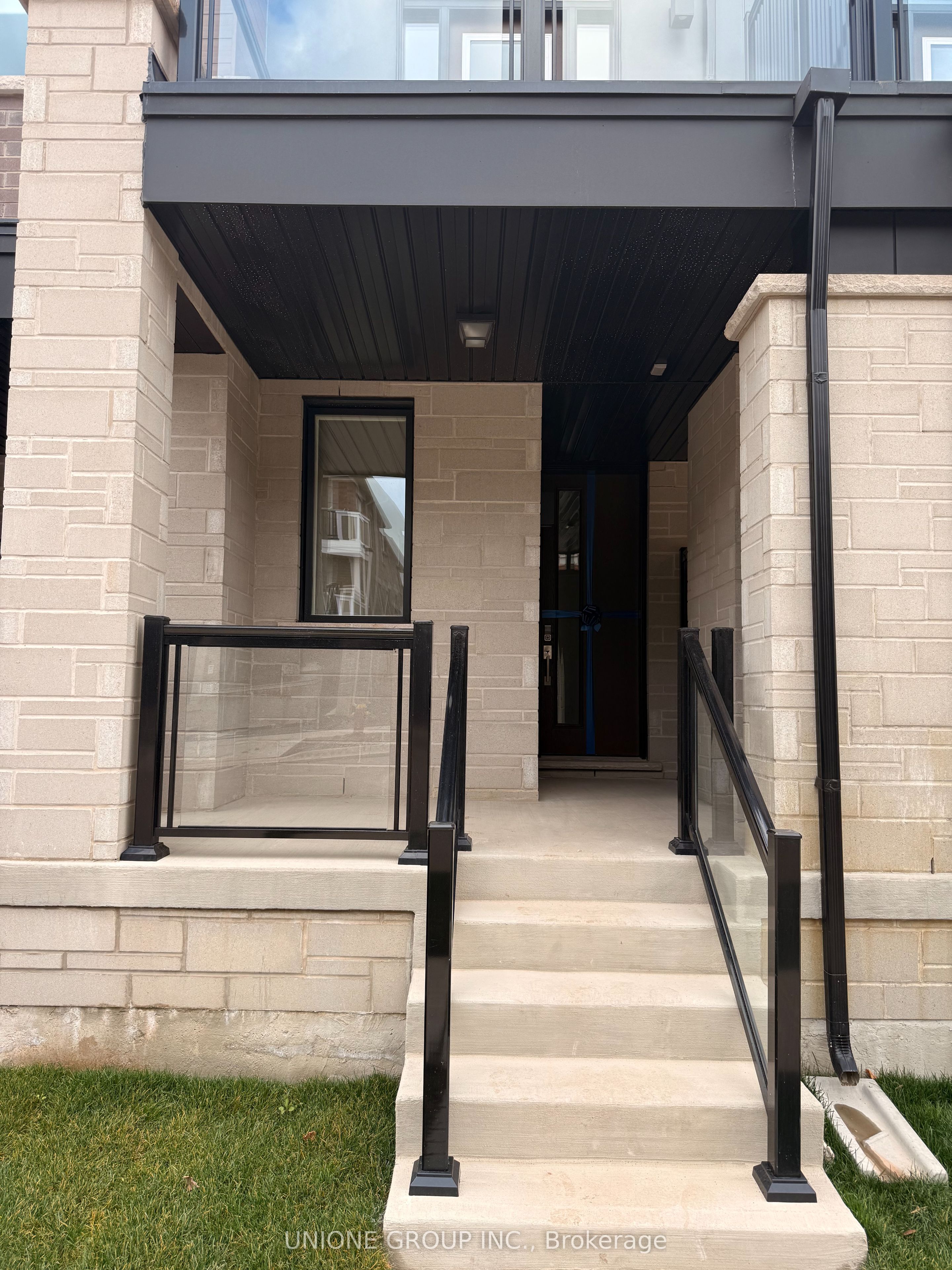 1221 Granary Street, Oakville, ON L6H 7G1 photo 2