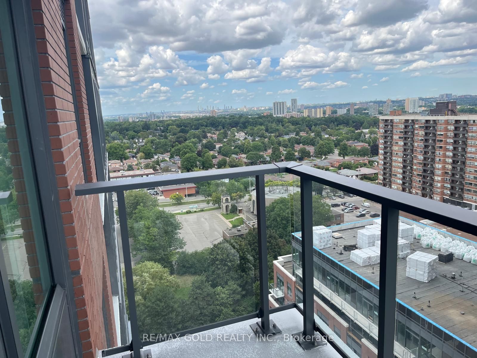 4010 Eglinton Avenue 1612, Toronto, ON M9A 0G5 photo 2