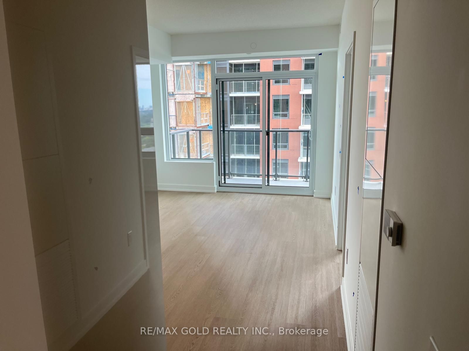 4010 Eglinton Avenue 1612, Toronto, ON M9A 0G5 photo 5