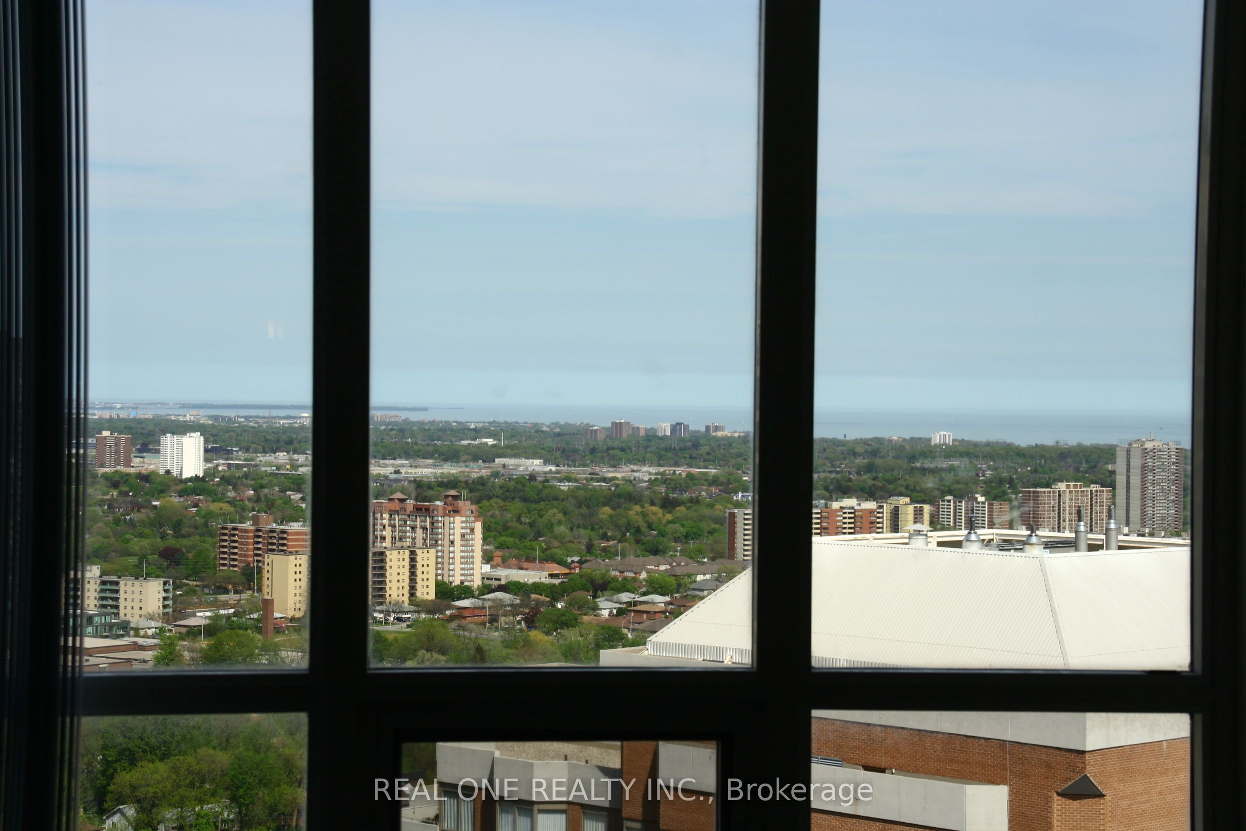 330 Burnhamthorpe Road W 2708, Mississauga, ON L5B 0E1 photo 4