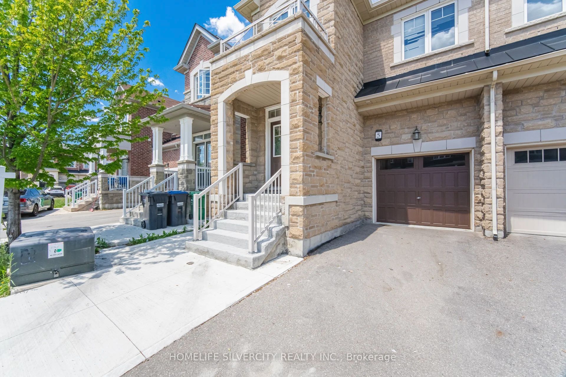 5 Baffin Crescent, Brampton, ON L7A 4K7 photo 3