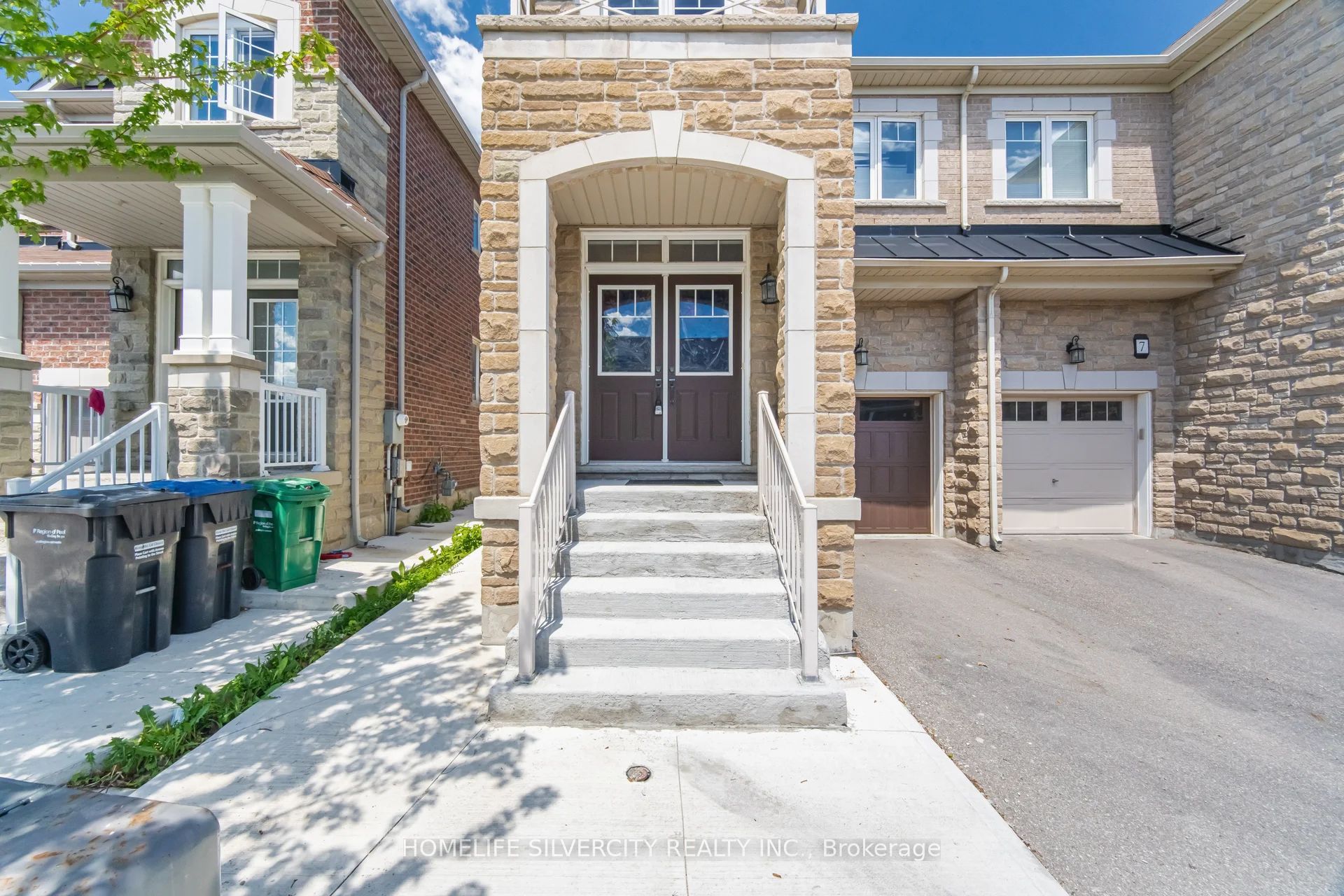 5 Baffin Crescent, Brampton, ON L7A 4K7 photo 4