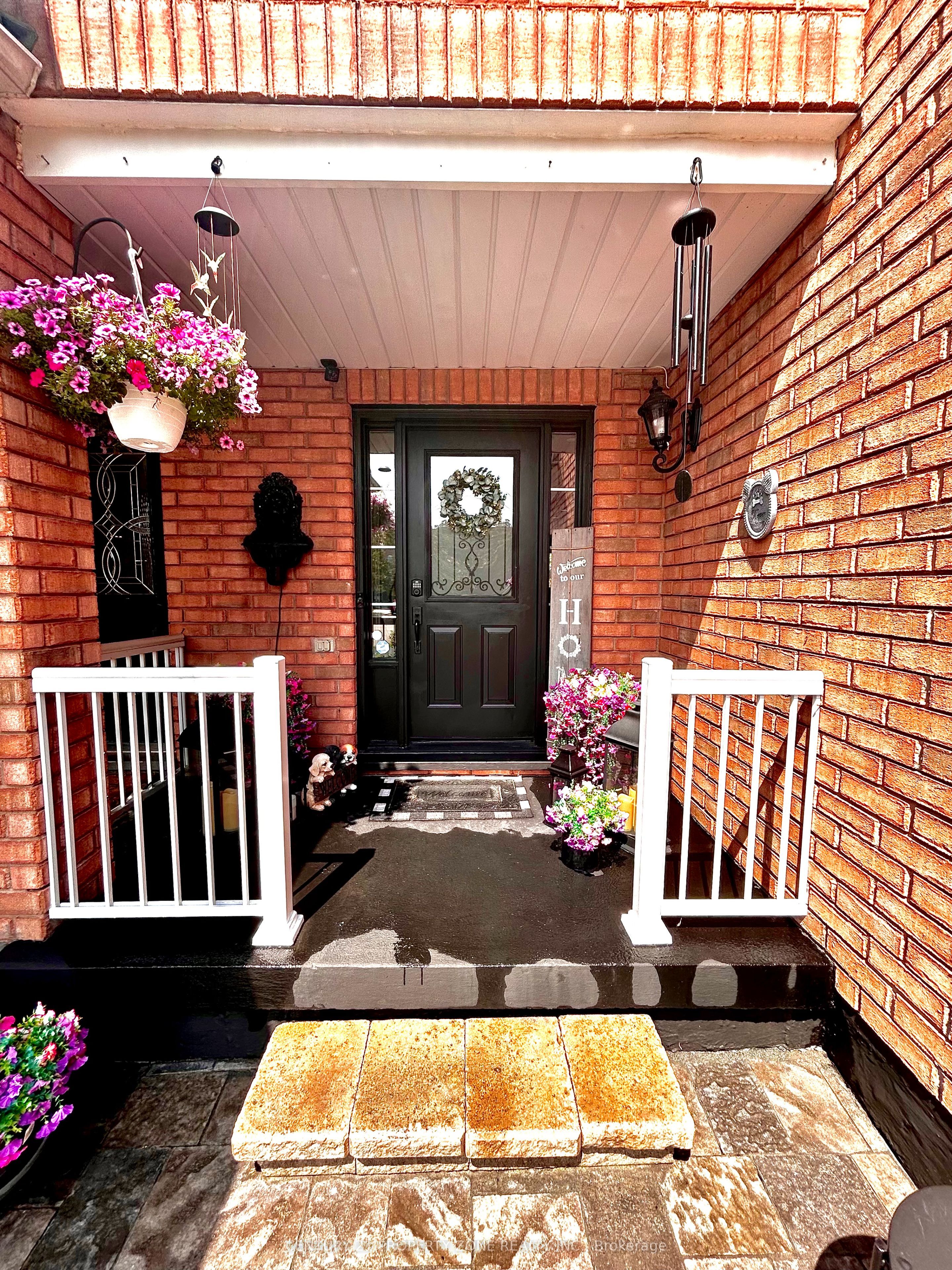 91 Monaco Court, Brampton, ON L7A 1X2 photo 2