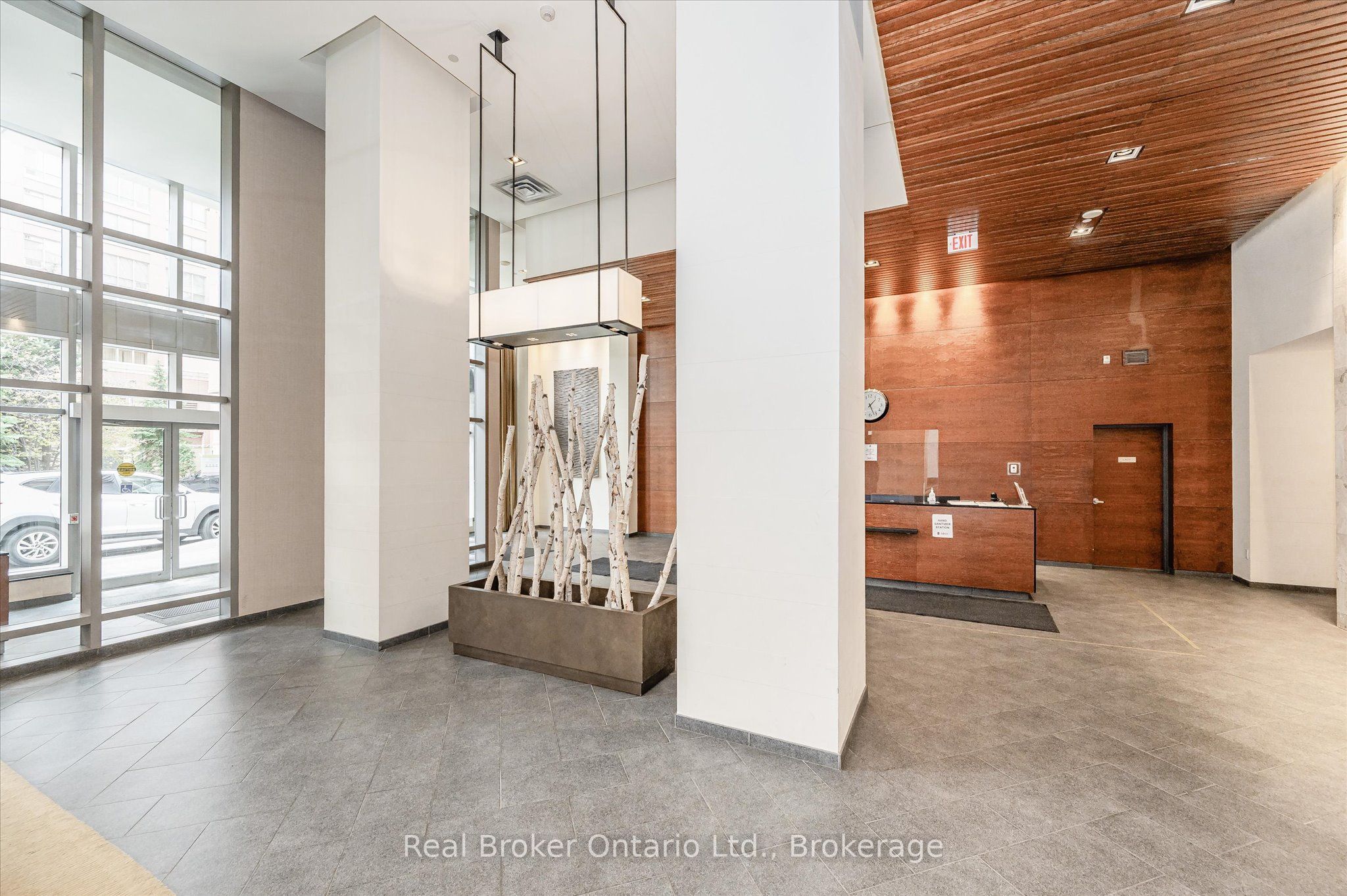 4090 Living Arts Drive 2103, Mississauga, ON L5B 4M8 photo 2