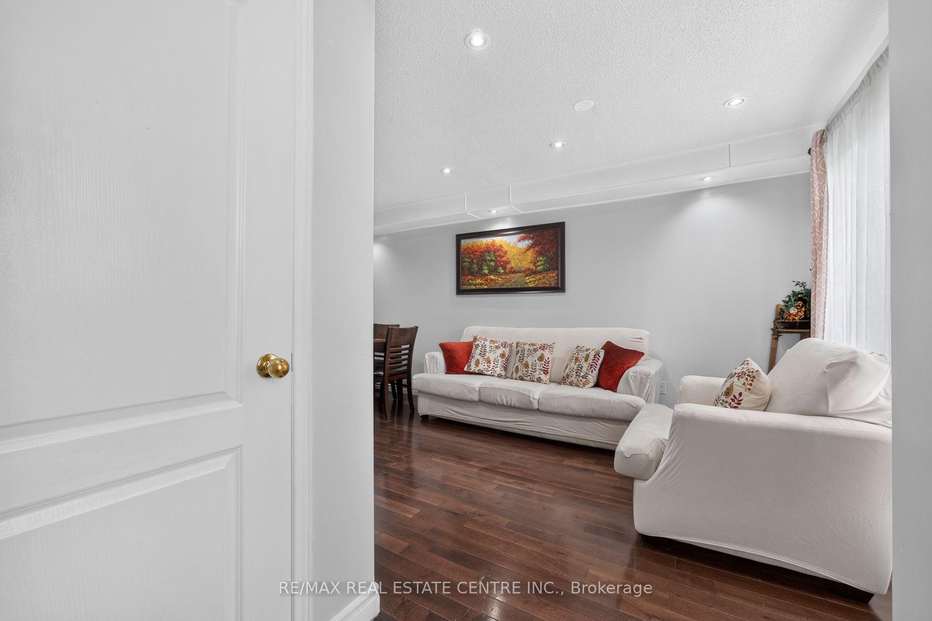 8 Flatlands Way, Brampton, ON L6R 2B5 photo 4