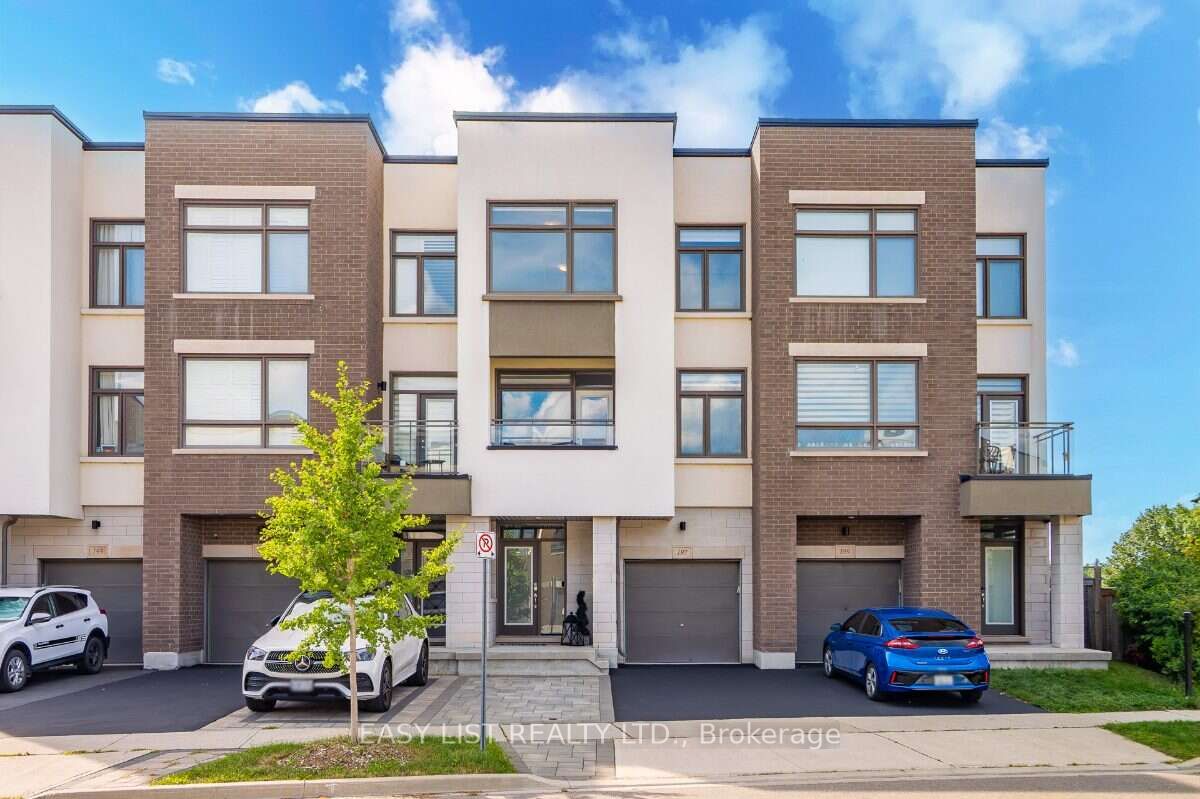 197 Fowley Drive, Oakville, ON L6H 0P3