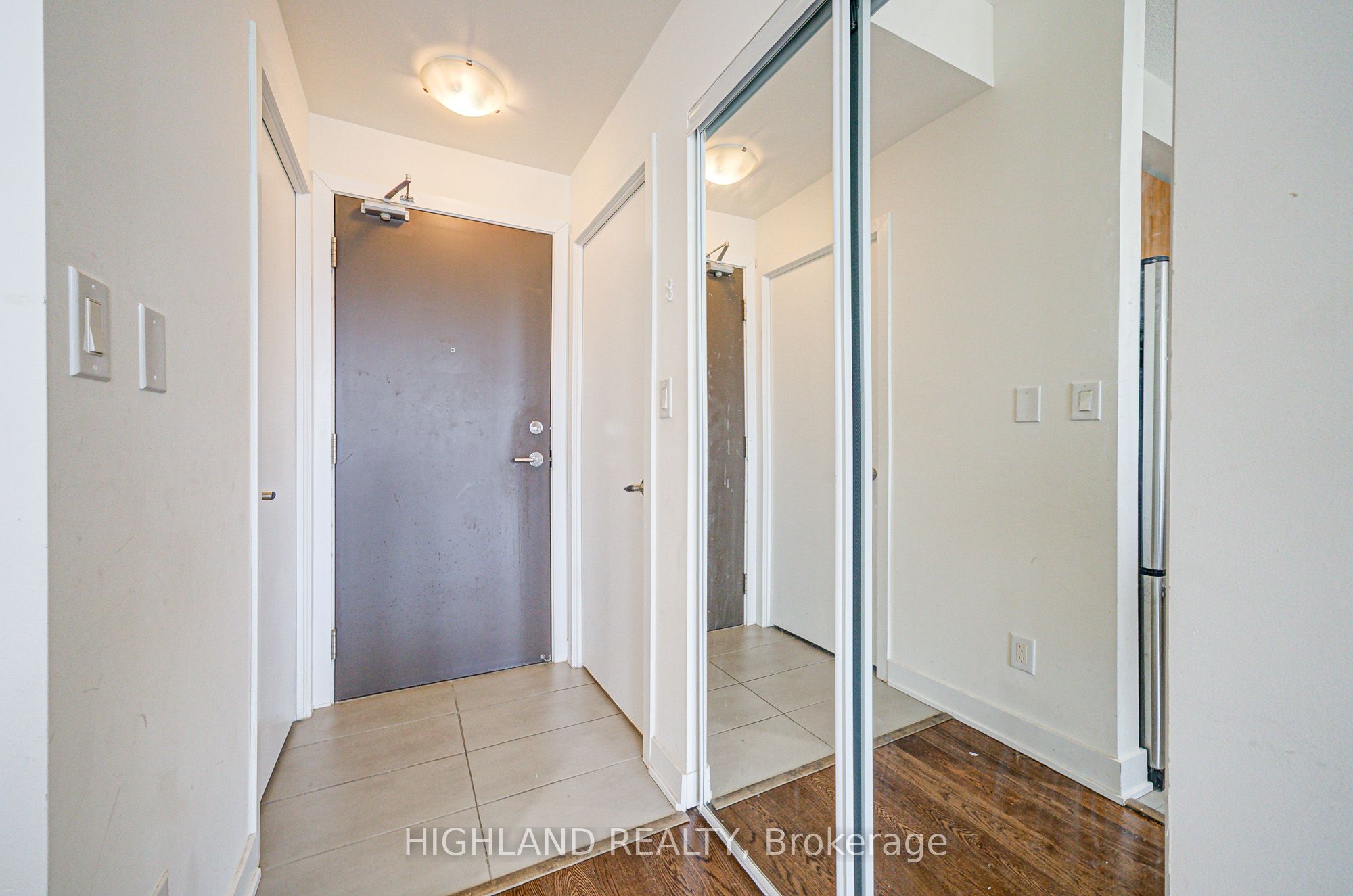 4099 Brickstone Mews 1207, Mississauga, ON L5B 0G3 photo 5