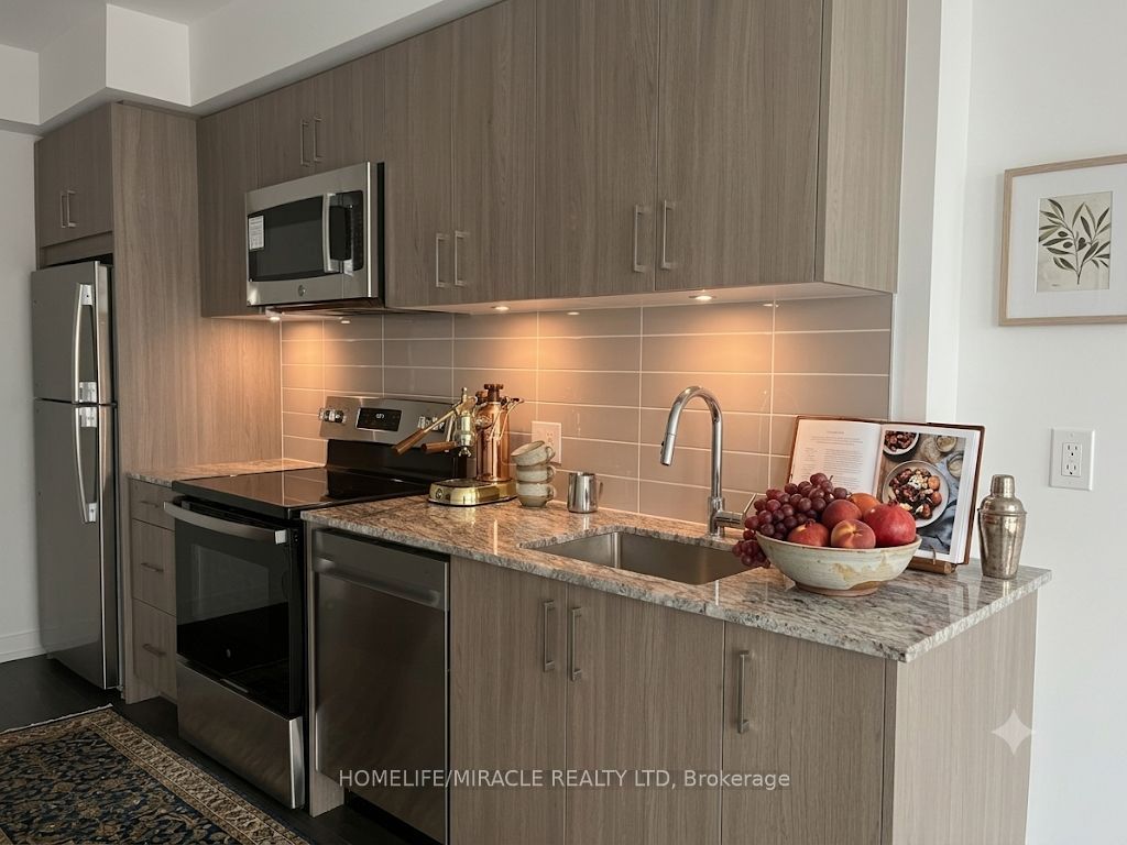 4010 Eglinton Avenue 1407, Toronto, ON M9A 0G5 photo 4