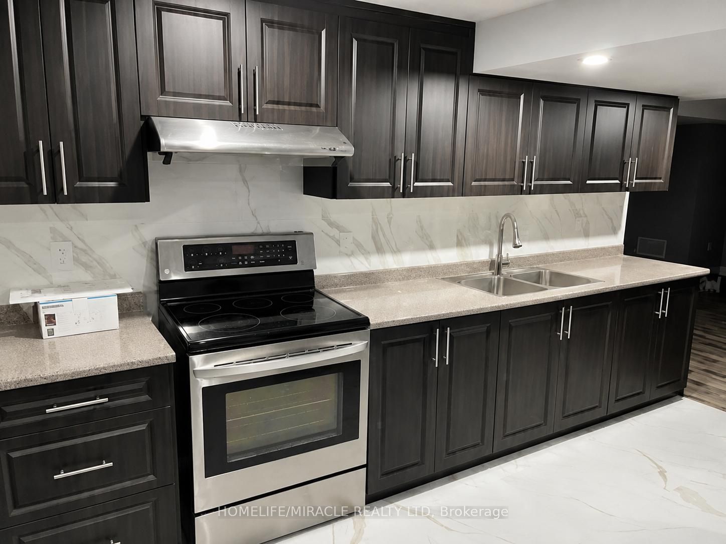 114 Lorenzo Circle BST, Brampton, ON L6R 3N4 photo 2
