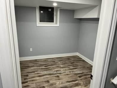 114 Lorenzo Circle BST, Brampton, ON L6R 3N4 photo 5