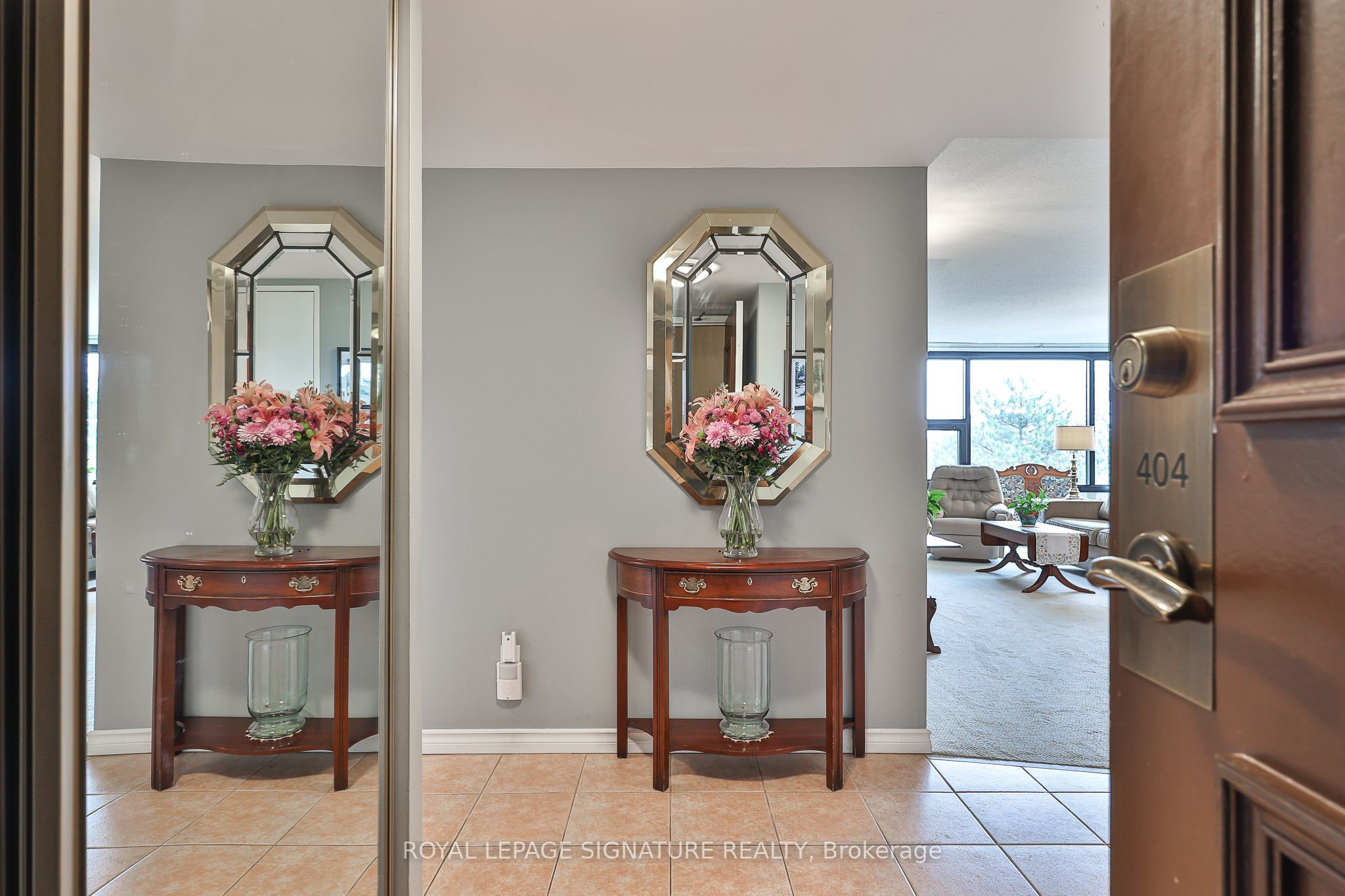 1300 Bloor Street 404, Mississauga, ON L4Y 3Z2 photo 4
