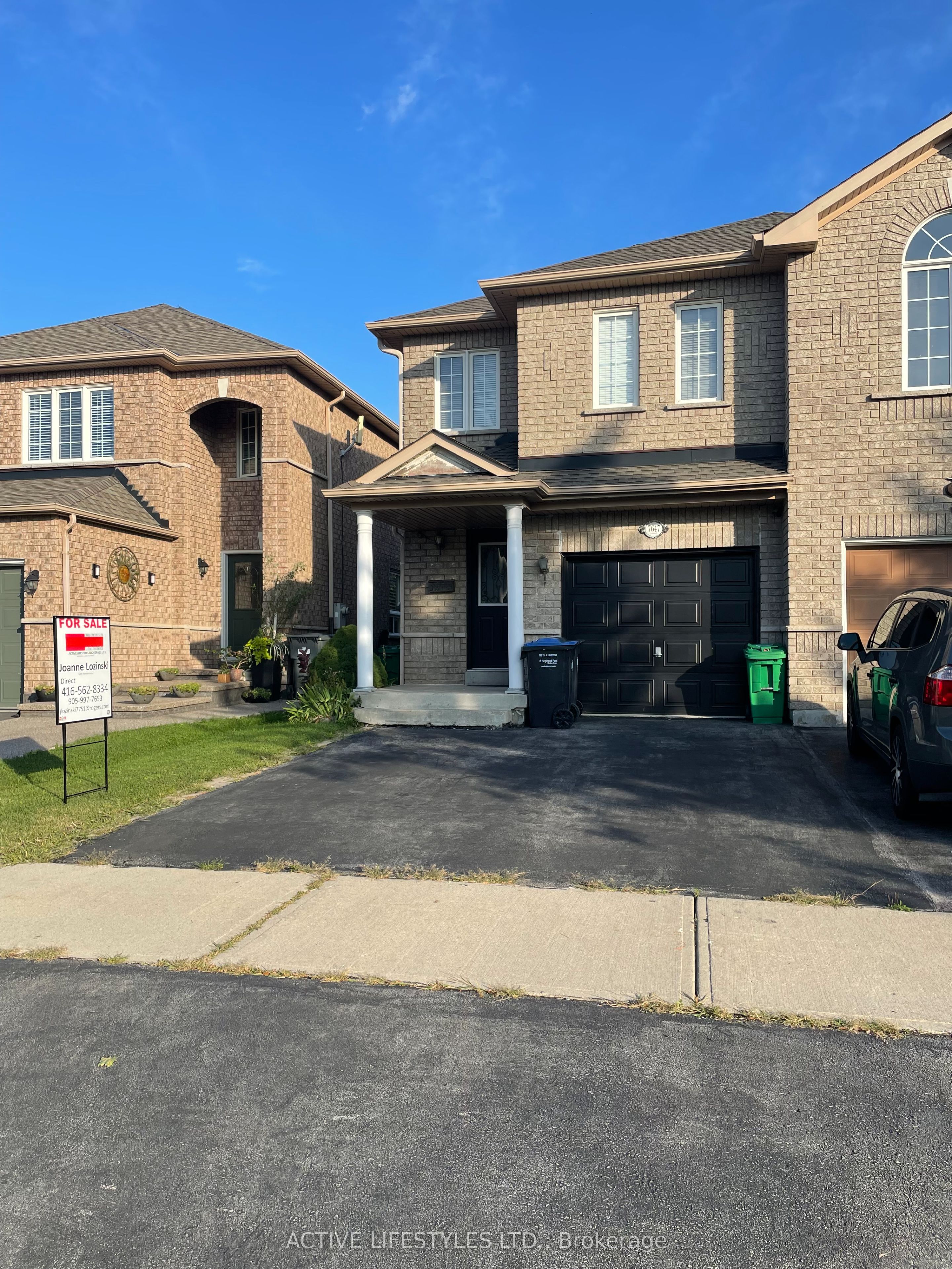 7647 Doverwood Drive, Mississauga, ON L5N 8J2 photo 2