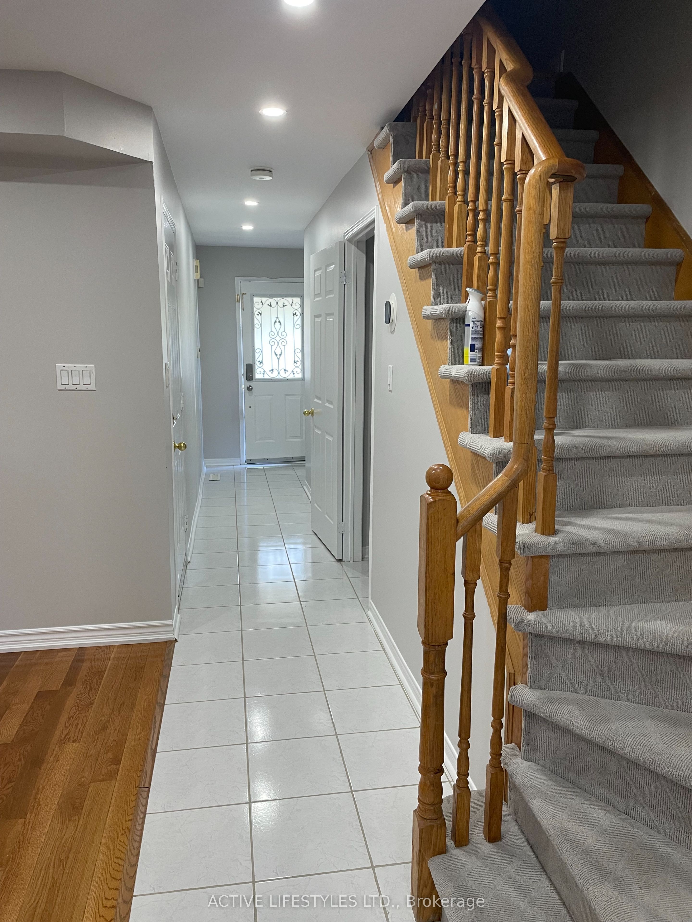 7647 Doverwood Drive, Mississauga, ON L5N 8J2 photo 3