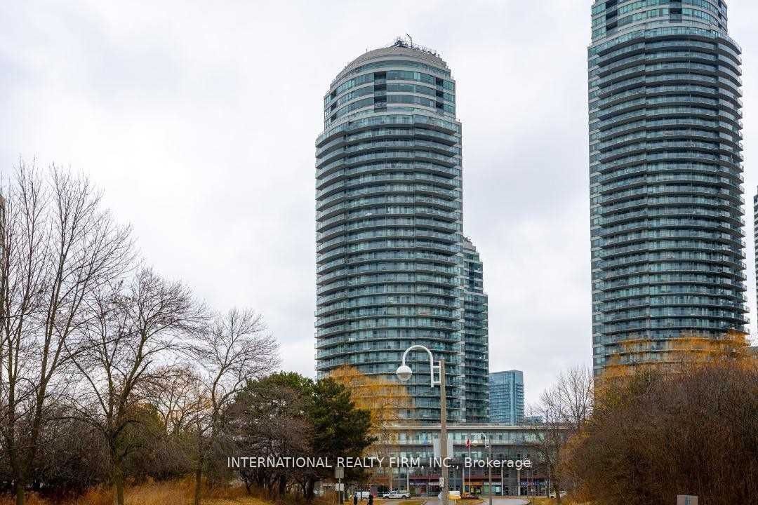 2240 Lakeshore Boulevard W 3303, Toronto, ON M8V 0B1 photo 2