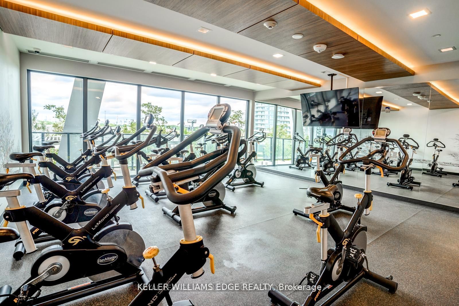 20 Shore Breeze Drive 701, Toronto, ON M8V 0C7 photo 5