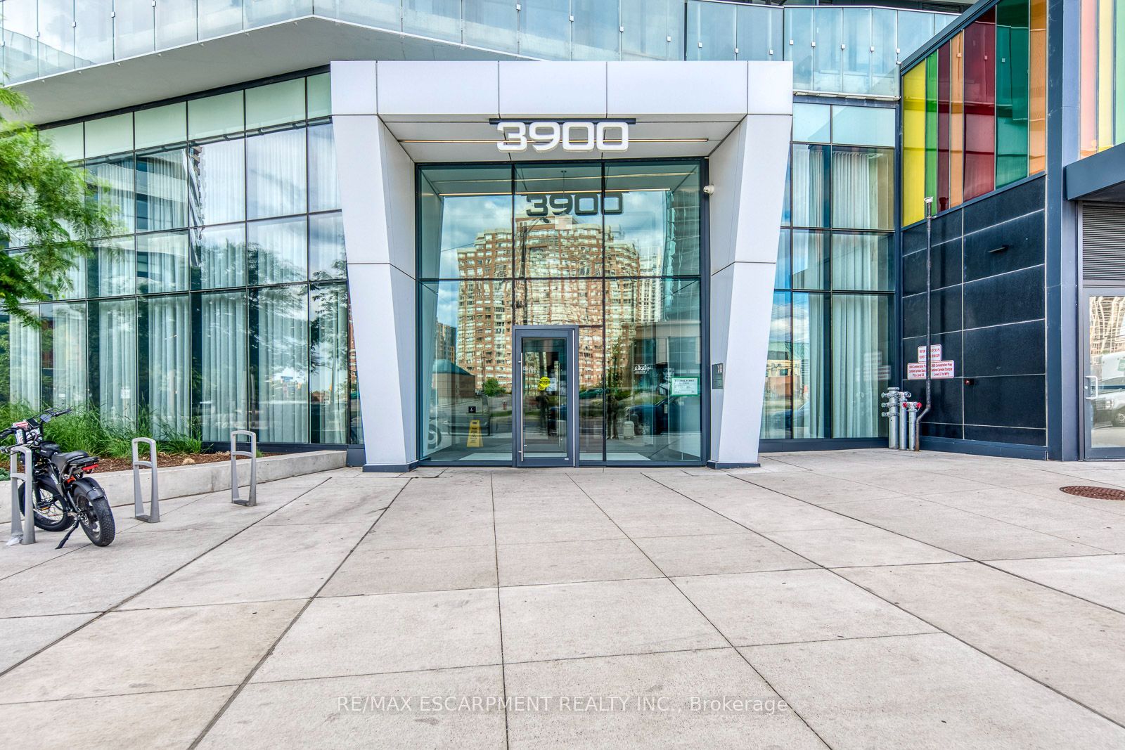3900 Confederation Parkway 5010, Mississauga, ON L5B 0M3 photo 2