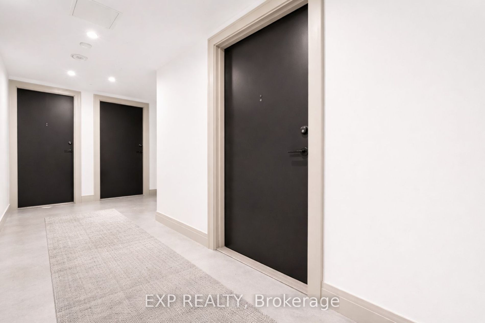 556 Marlee Avenue 811, Toronto, ON M6B 0B1 photo 5
